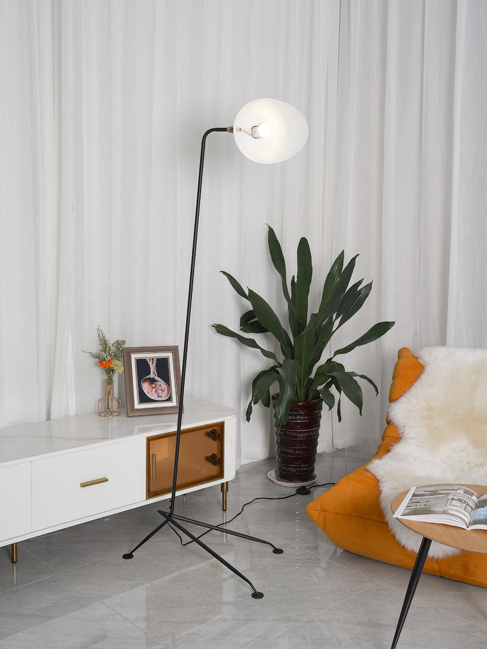 Serge Mouille Floor Lamp - Blowlighting