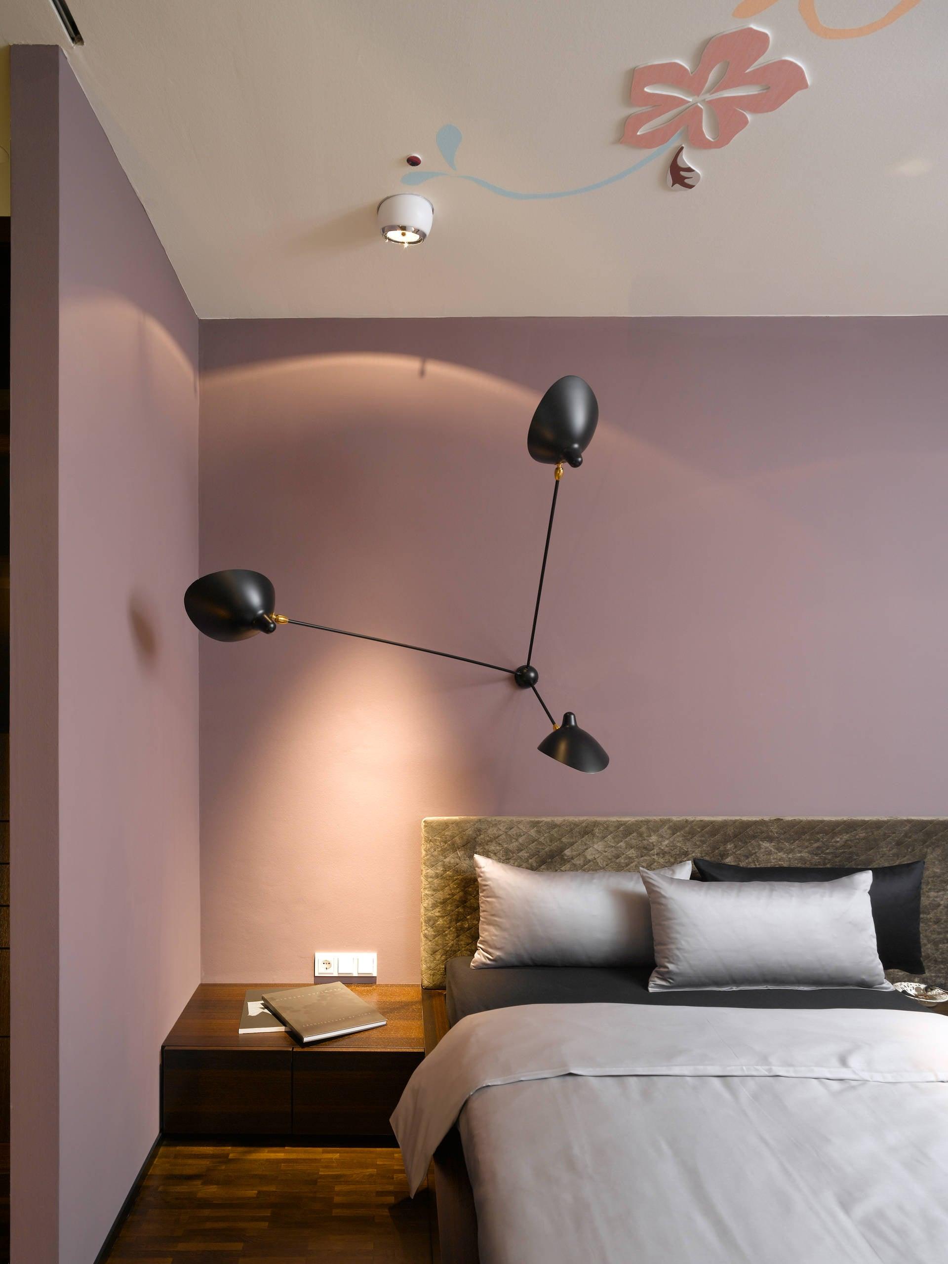 Serge Mouille Ceiling Lamp B - Blowlighting