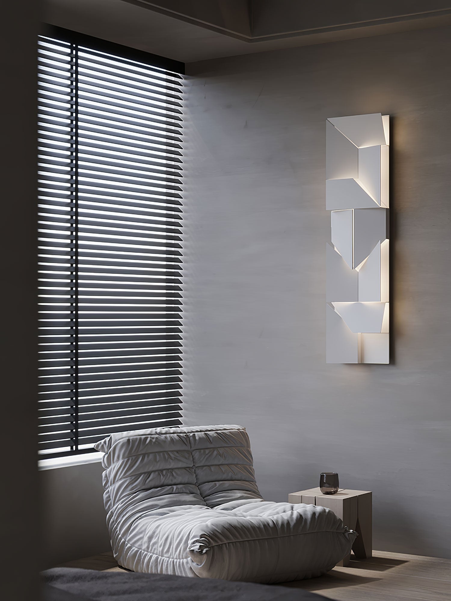 Shadows Grand Plug-in Sconce - Blowlighting