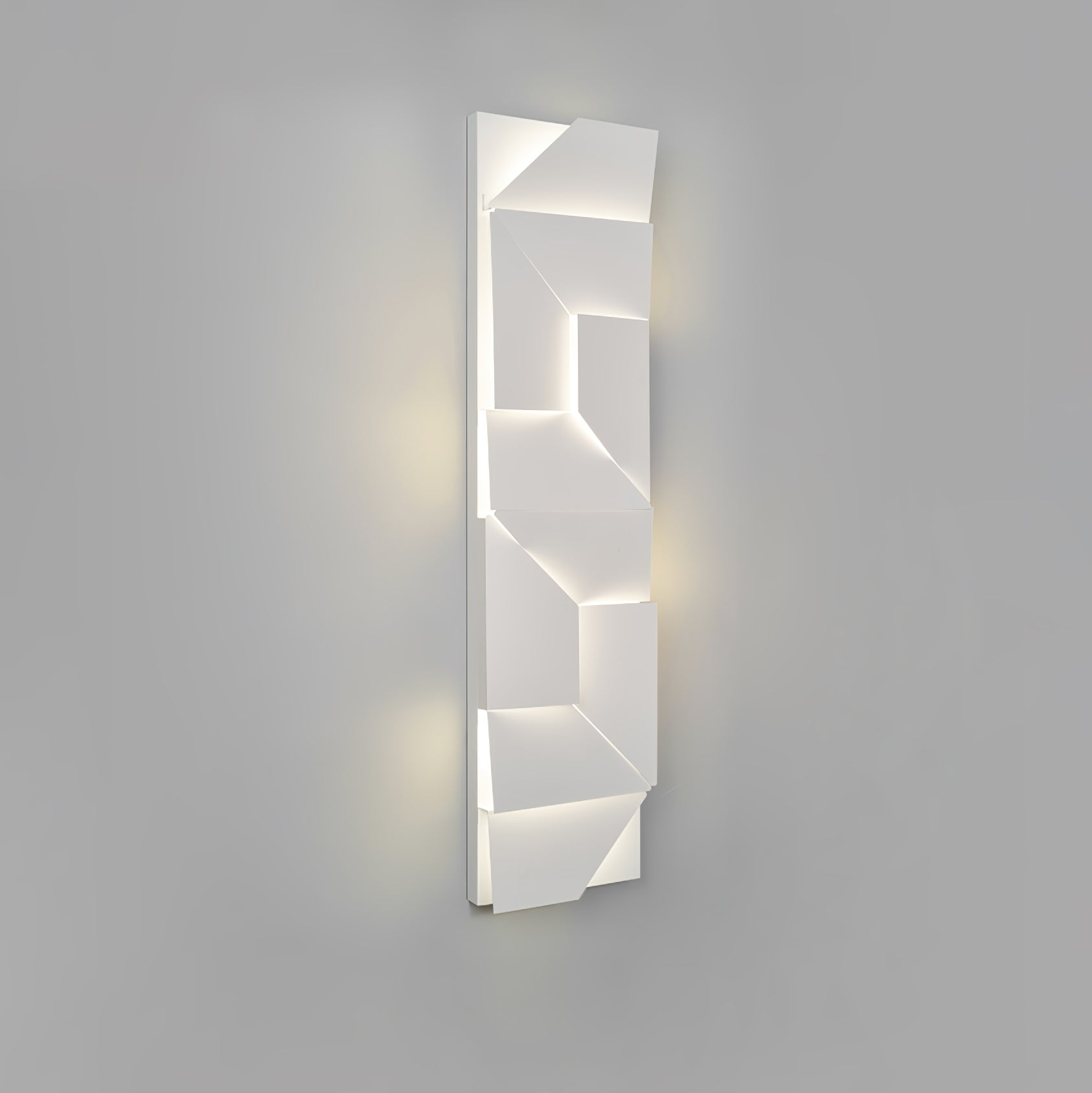 Shadows Grand Plug-in Sconce - Blowlighting