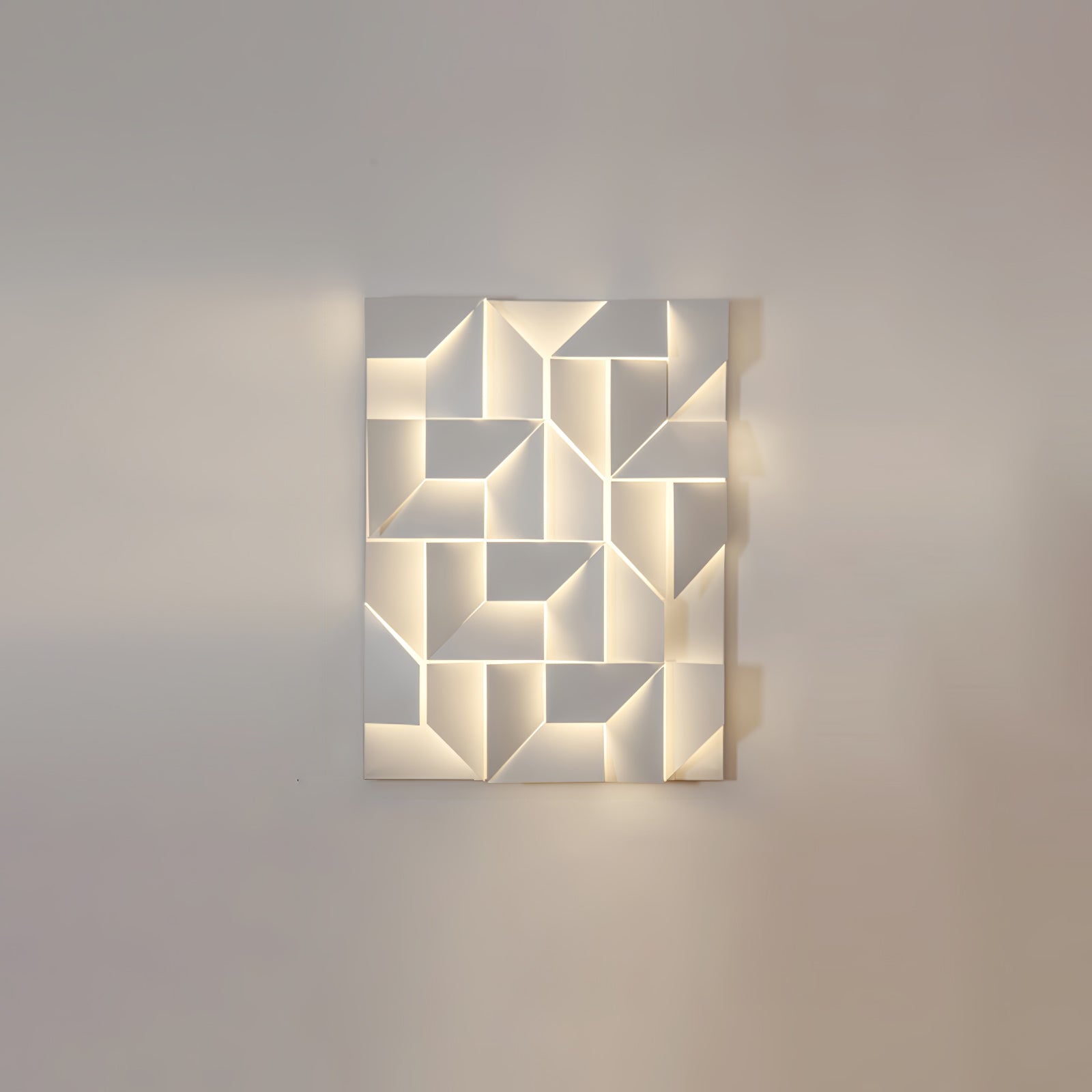 Shadows Grand Plug-in Sconce - Blowlighting