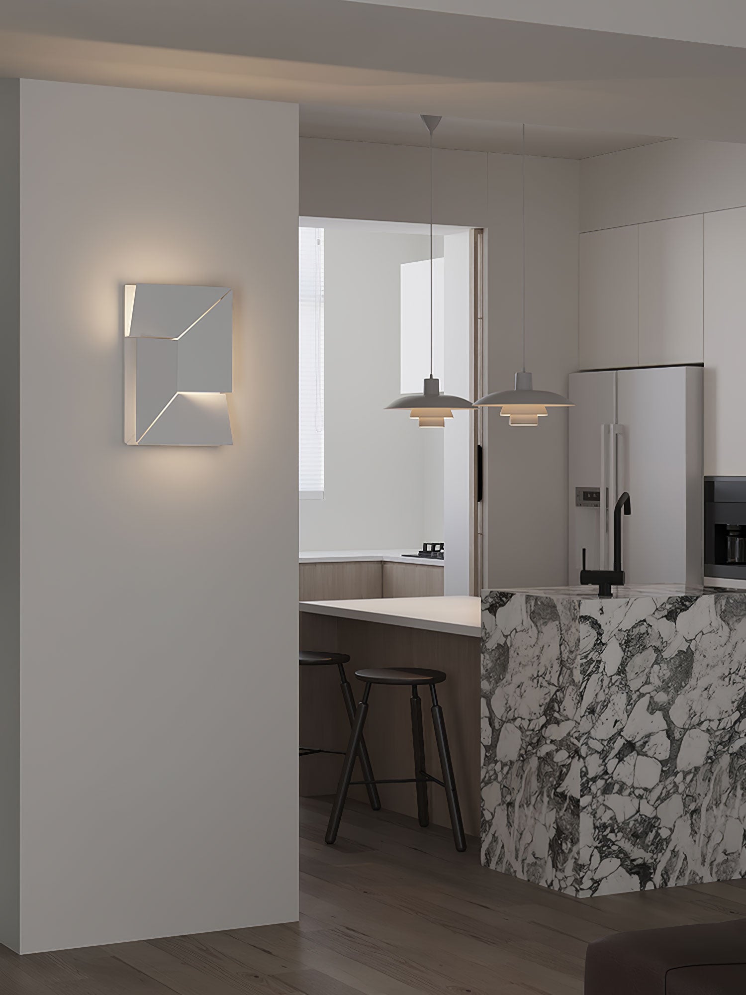 Shadows Grand Plug-in Sconce - Blowlighting