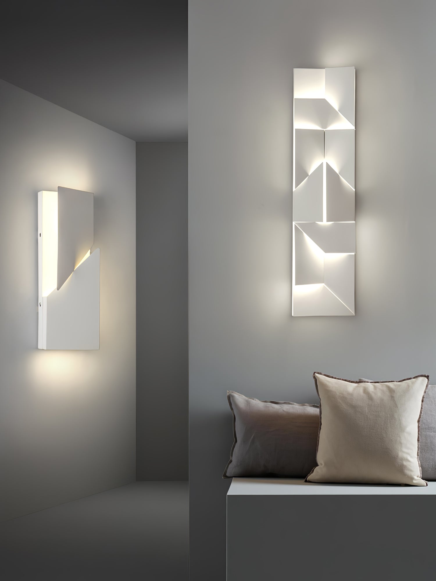 Shadows Grand Plug-in Sconce - Blowlighting