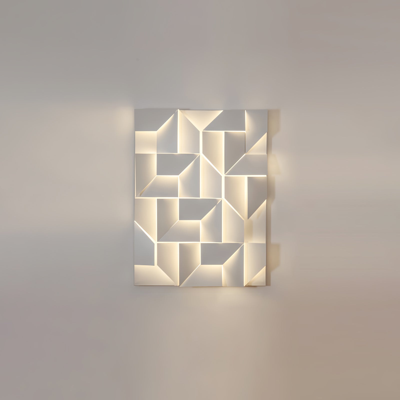 Shadows Grand Plug-in Sconce - Blowlighting