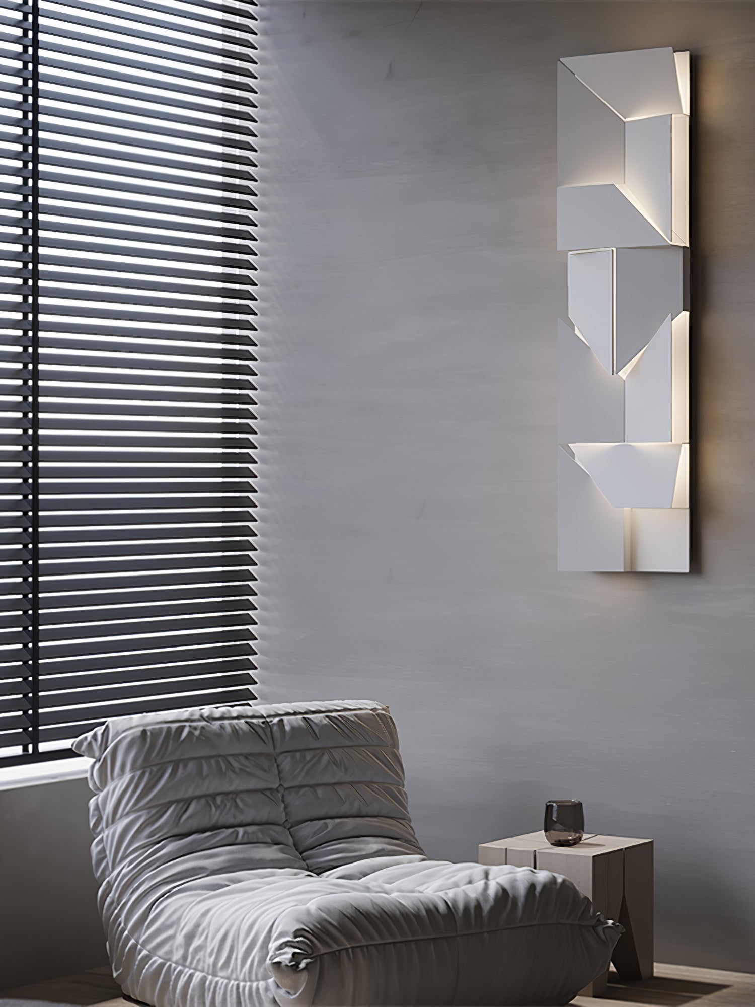 Shadows Grand Plug-in Sconce - Blowlighting