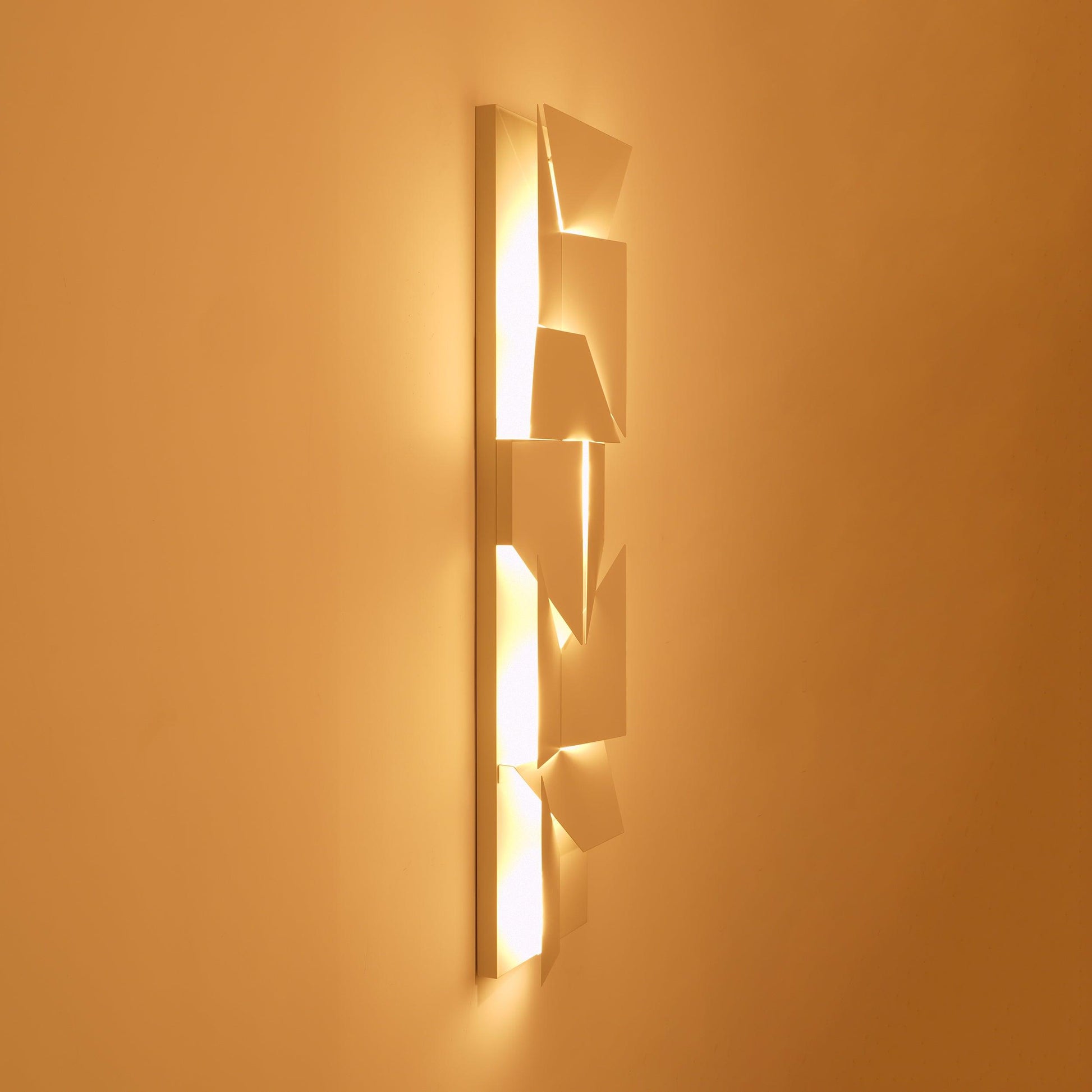 Shadows Grand Plug-in Sconce - Blowlighting