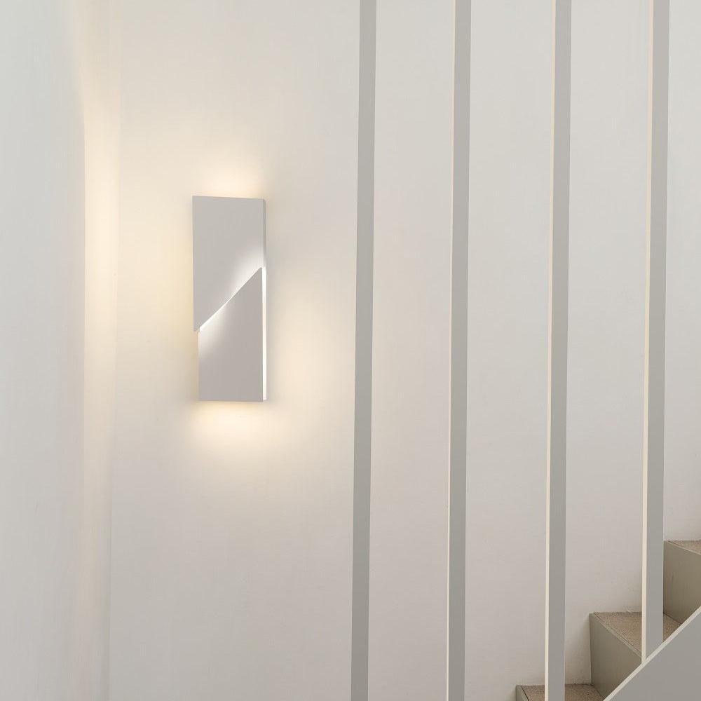 Shadows Grand Plug-in Sconce - Blowlighting