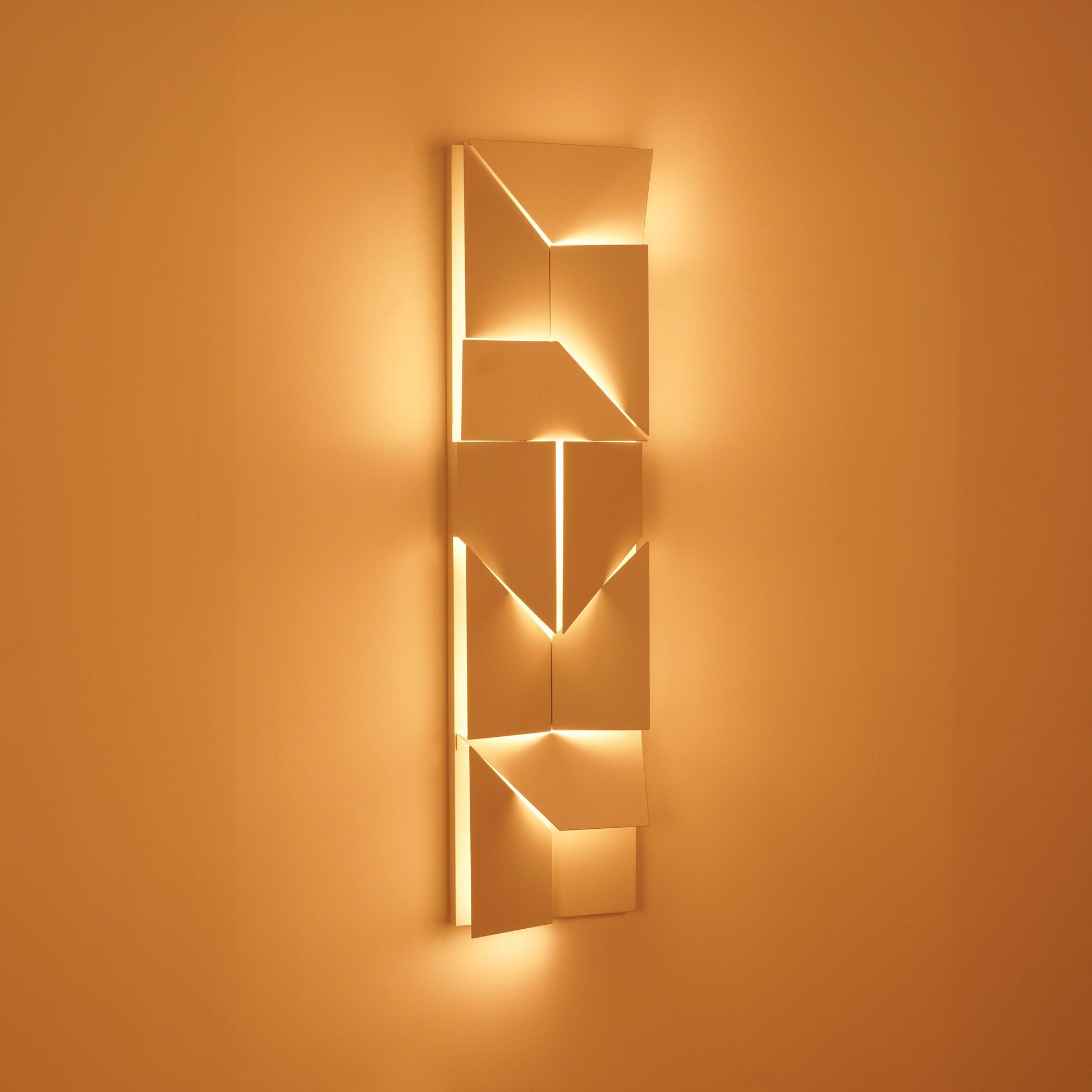 Shadows Grand Plug-in Sconce - Blowlighting