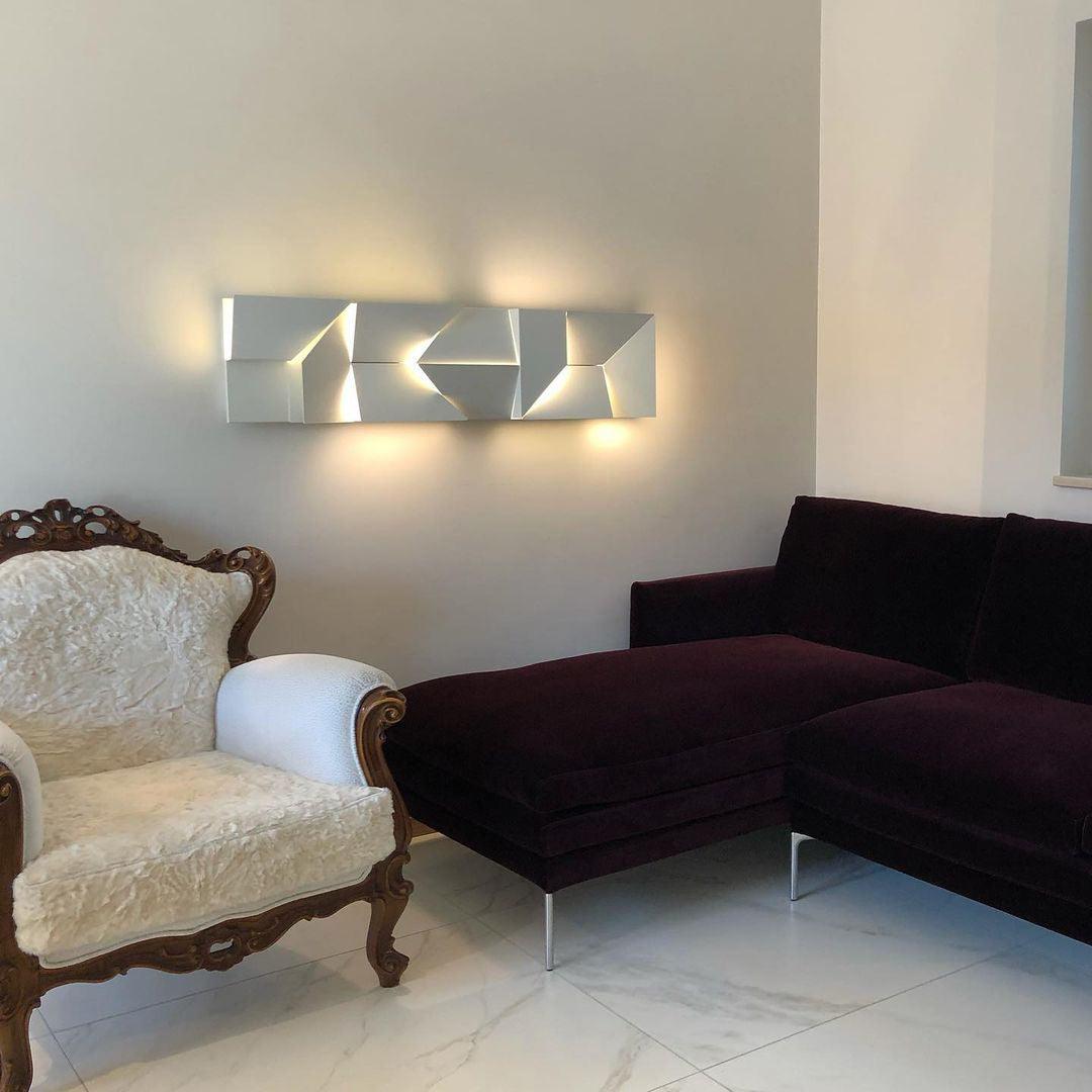 Shadows Grand Plug-in Sconce - Blowlighting