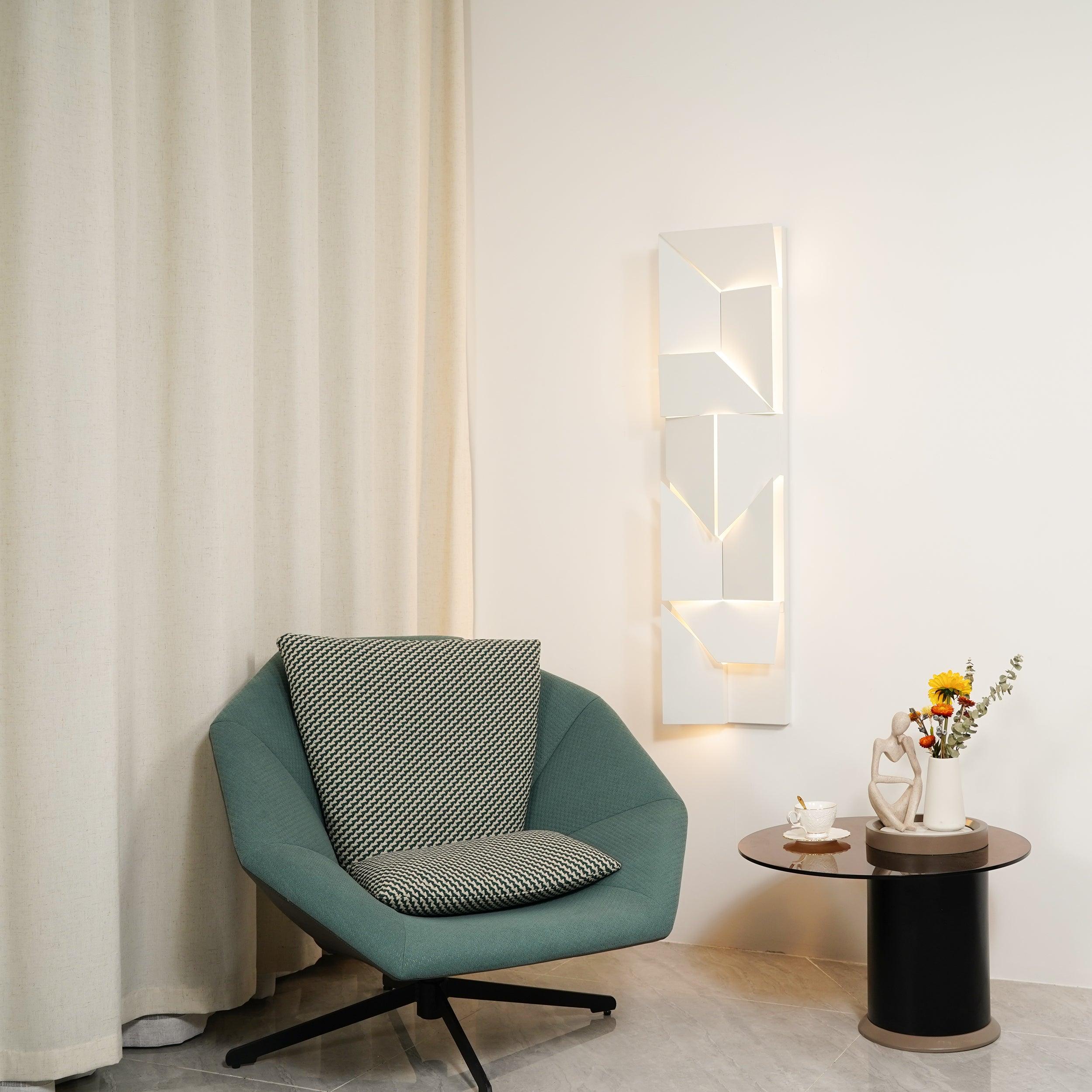 Shadows Grand Plug-in Sconce - Blowlighting