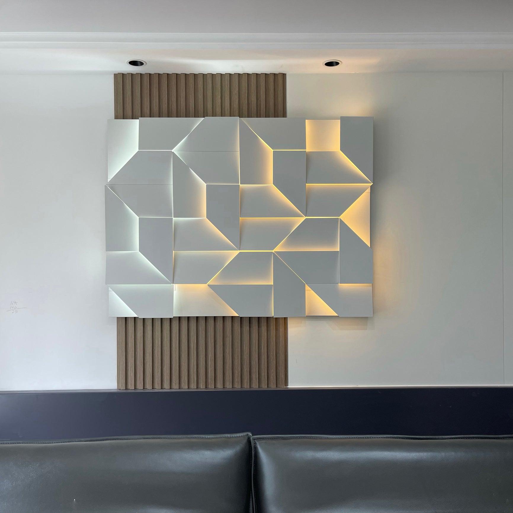 Shadows Grand Plug-in Sconce - Blowlighting