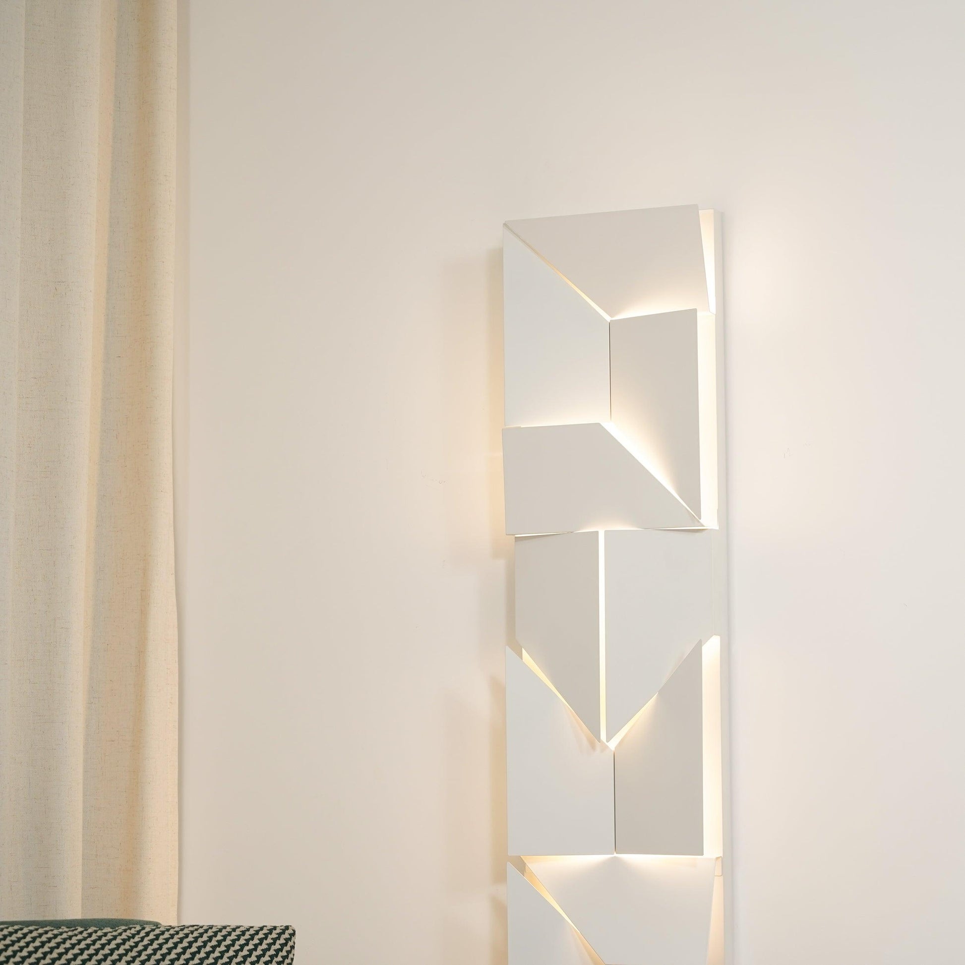 Shadows Grand Plug-in Sconce - Blowlighting