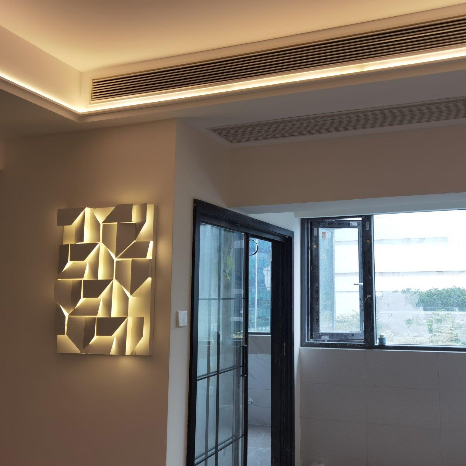 Shadows Grand Plug-in Sconce - Blowlighting