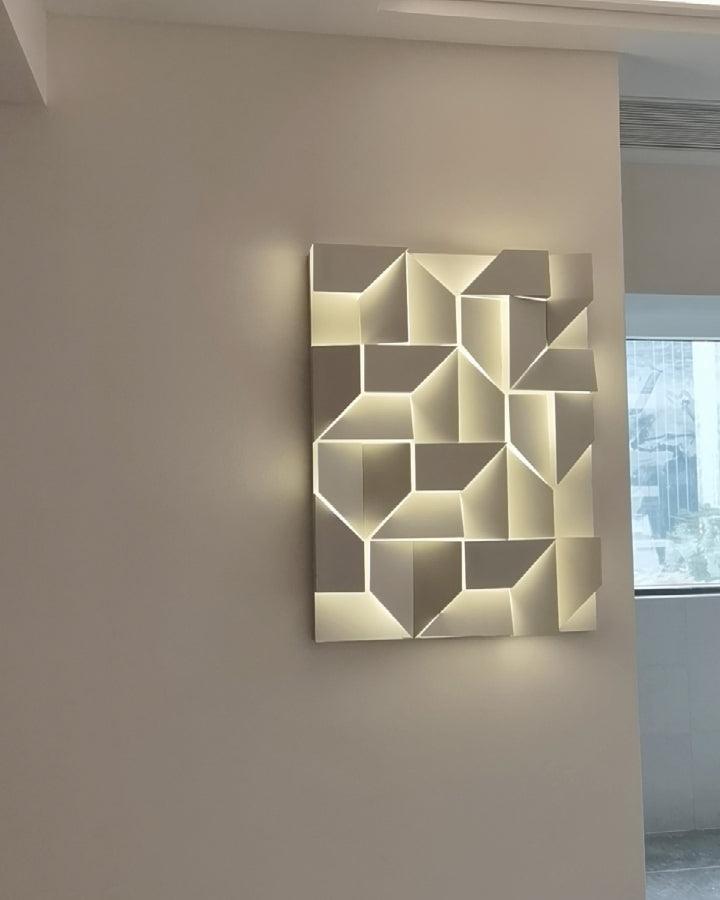 Shadows Grand Plug-in Sconce - Blowlighting