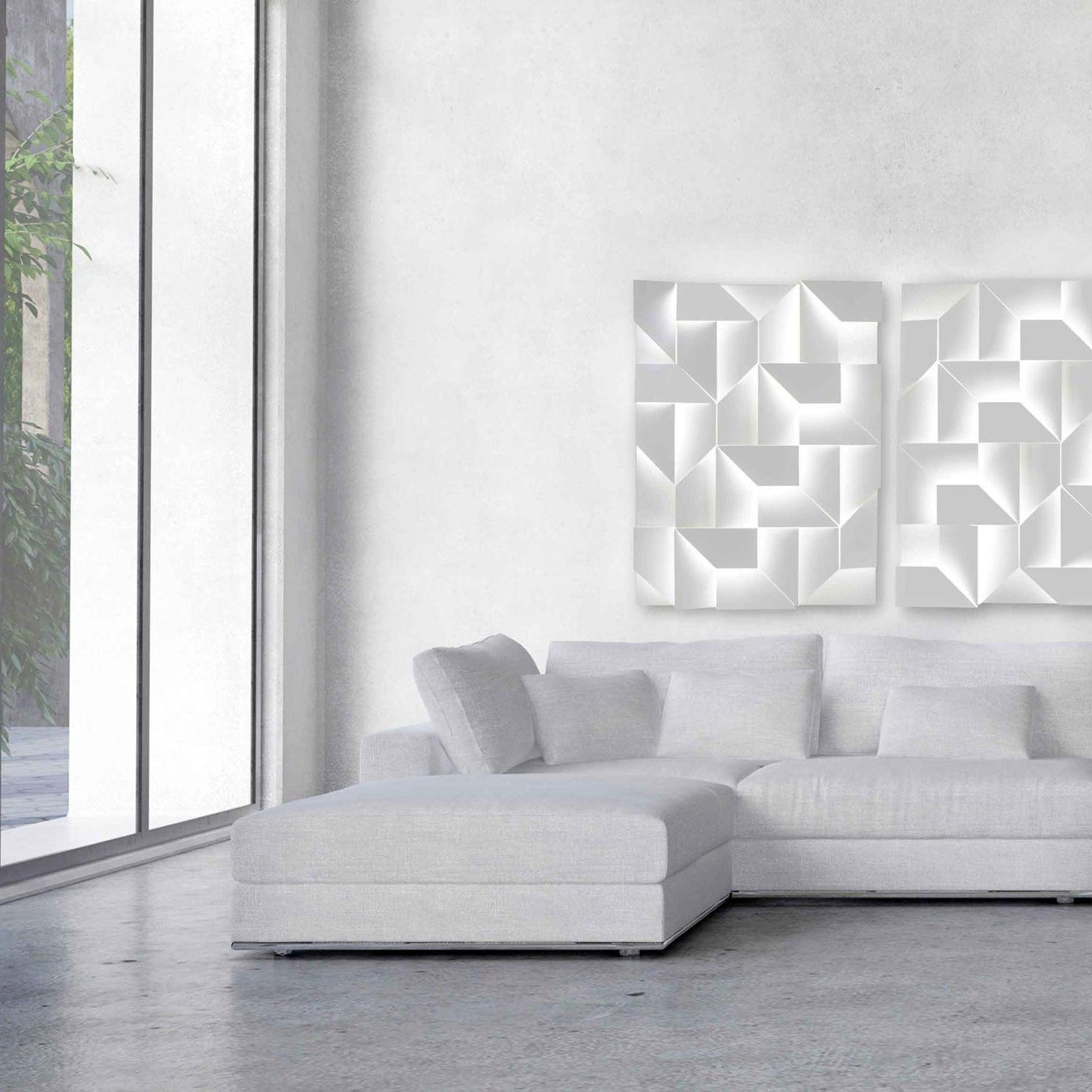 Shadows Grand Plug-in Sconce - Blowlighting