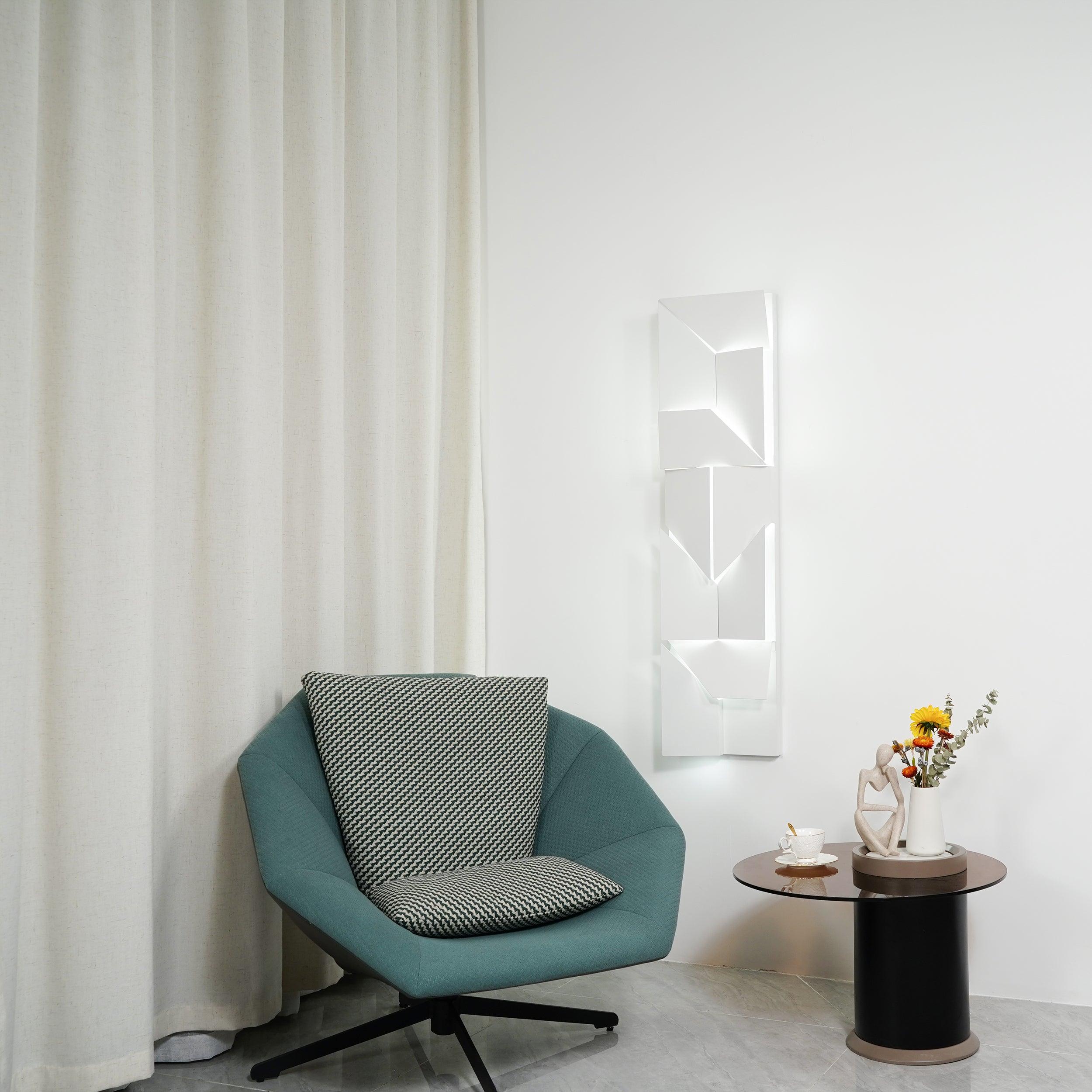 Shadows Grand Plug-in Sconce - Blowlighting