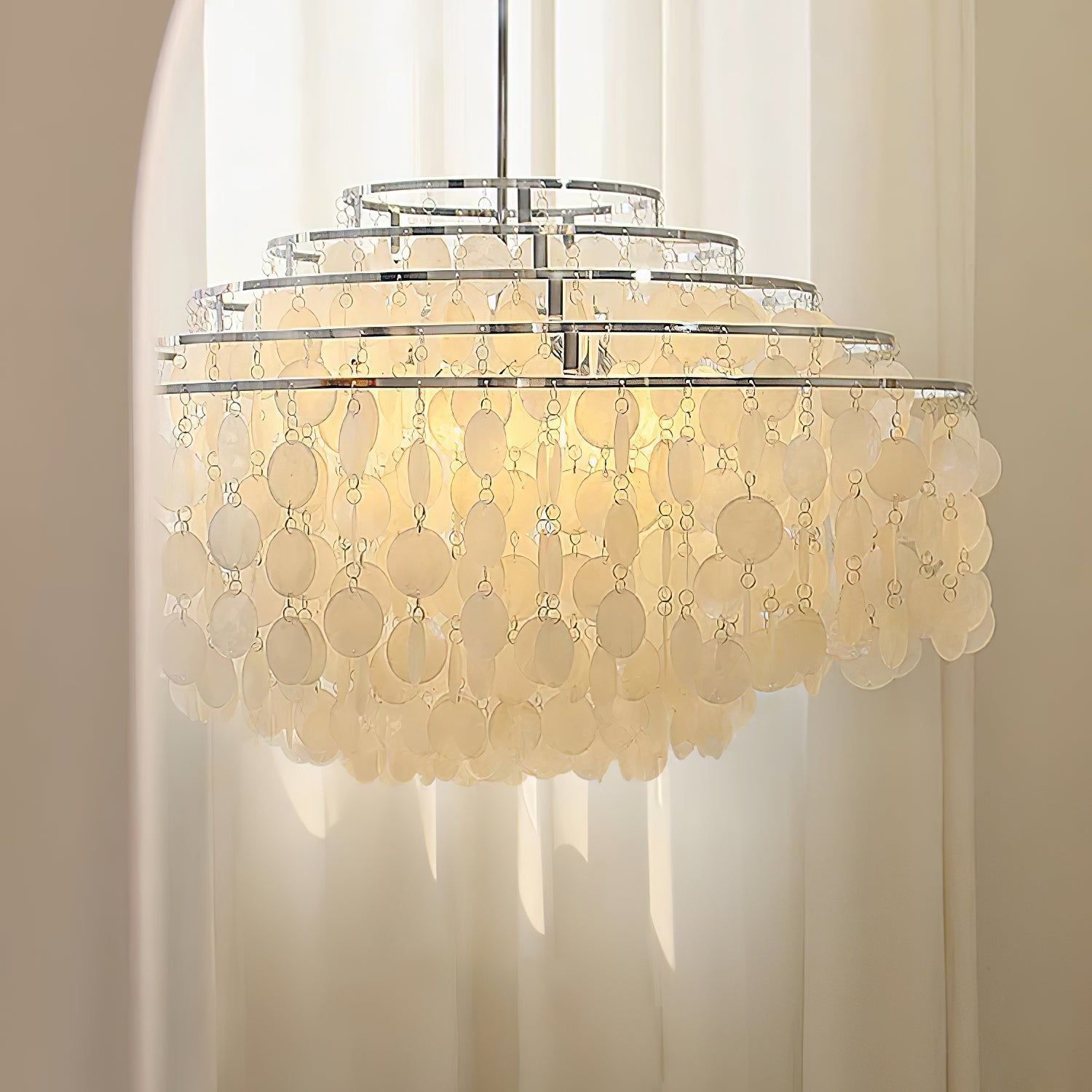 Round Shell Chandelier - Blowlighting