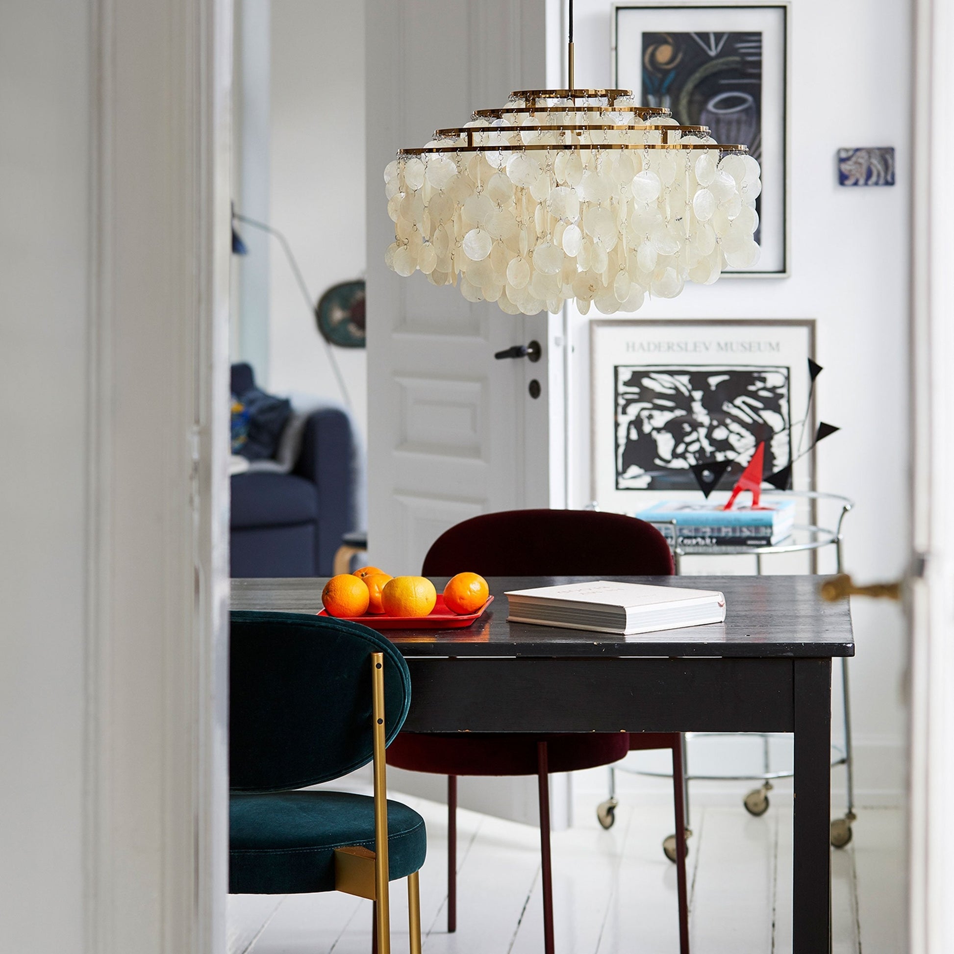 Round Shell Chandelier - Blowlighting