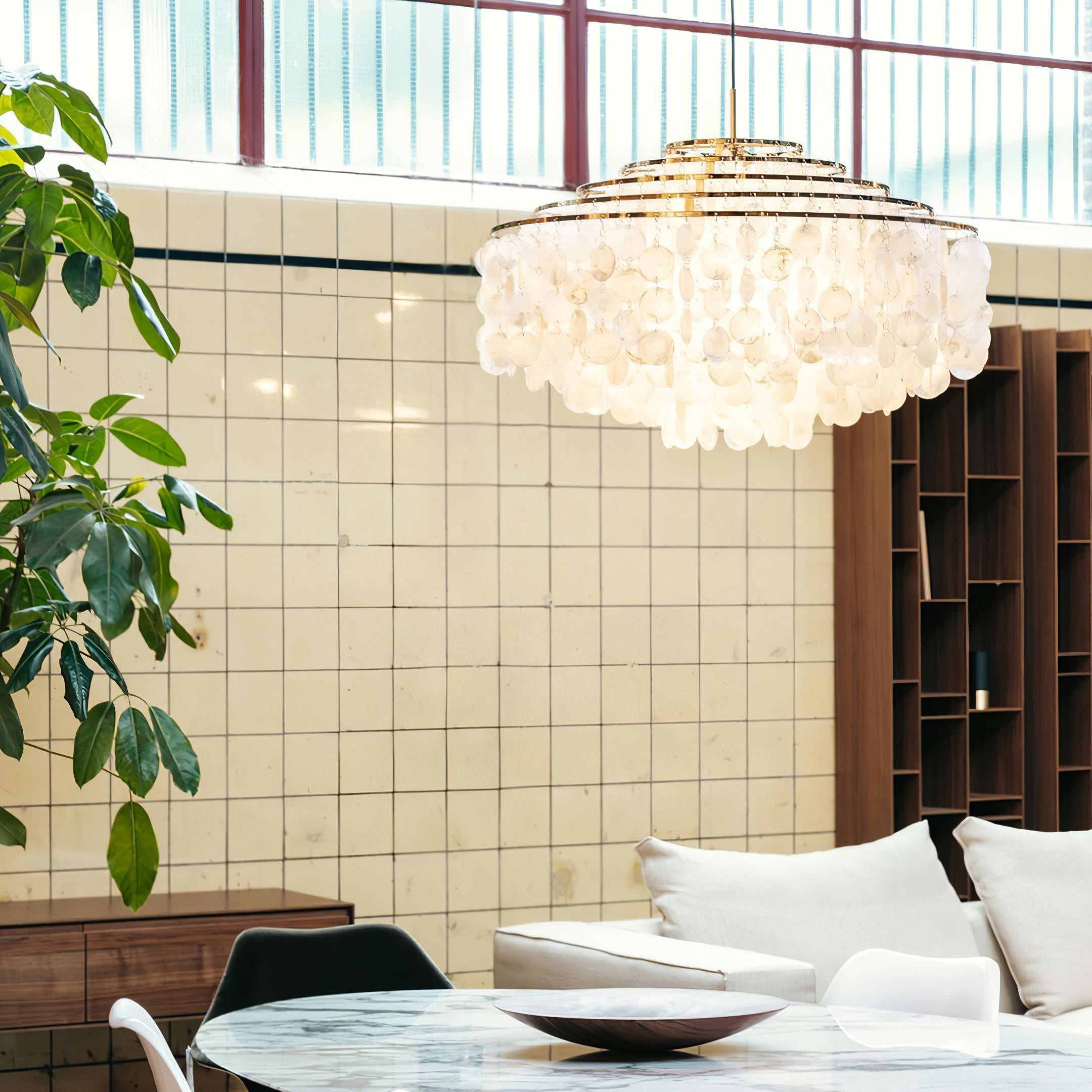 Round Shell Chandelier - Blowlighting