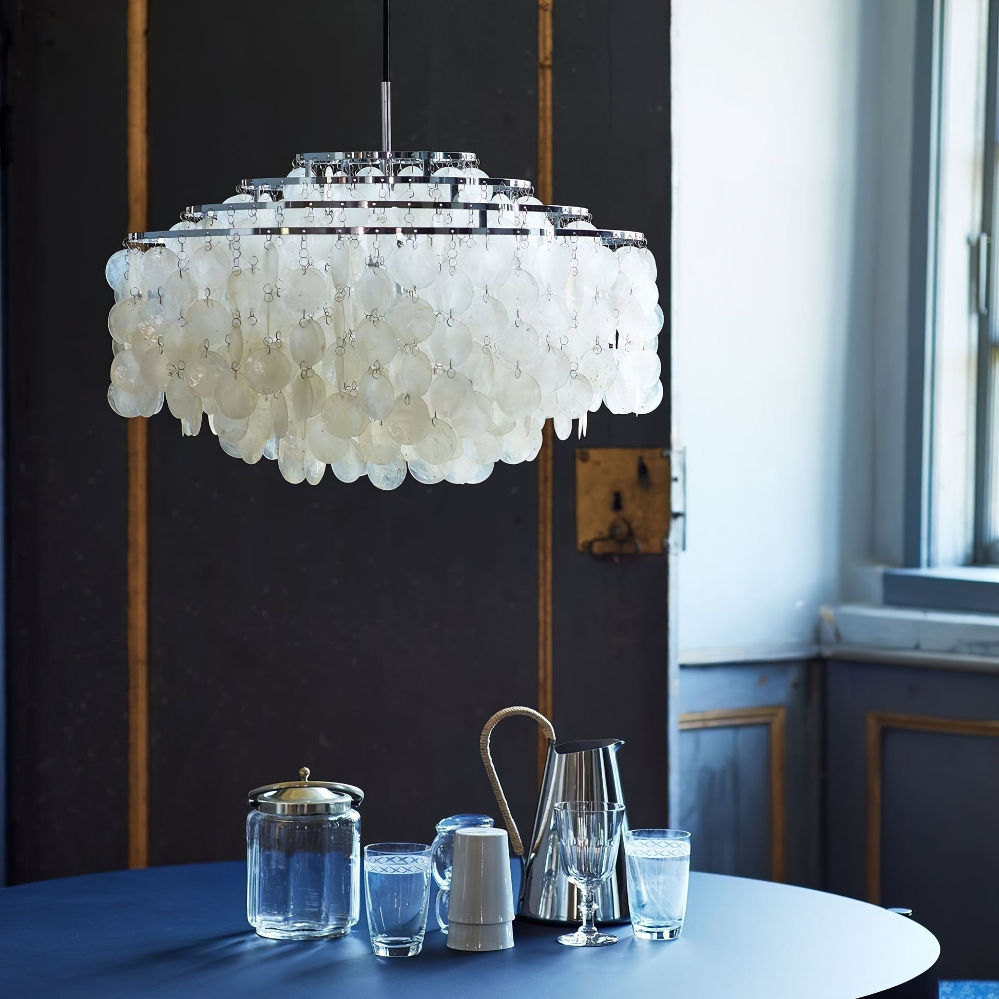 Round Shell Chandelier - Blowlighting