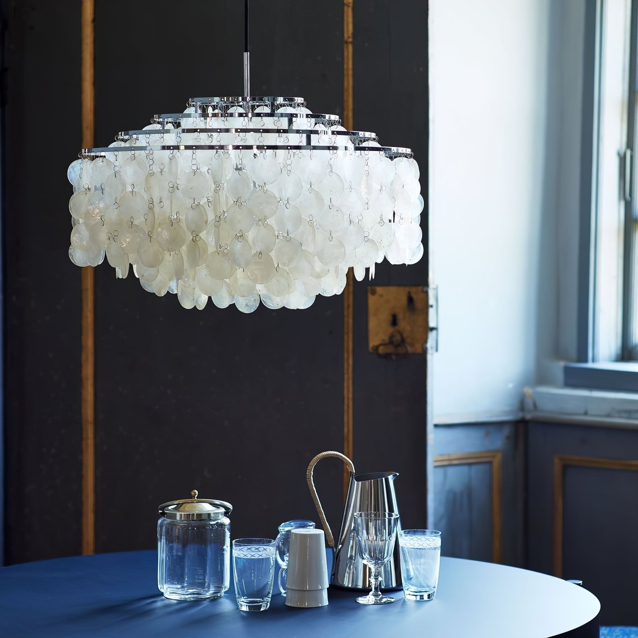 Round Shell Chandelier - Blowlighting
