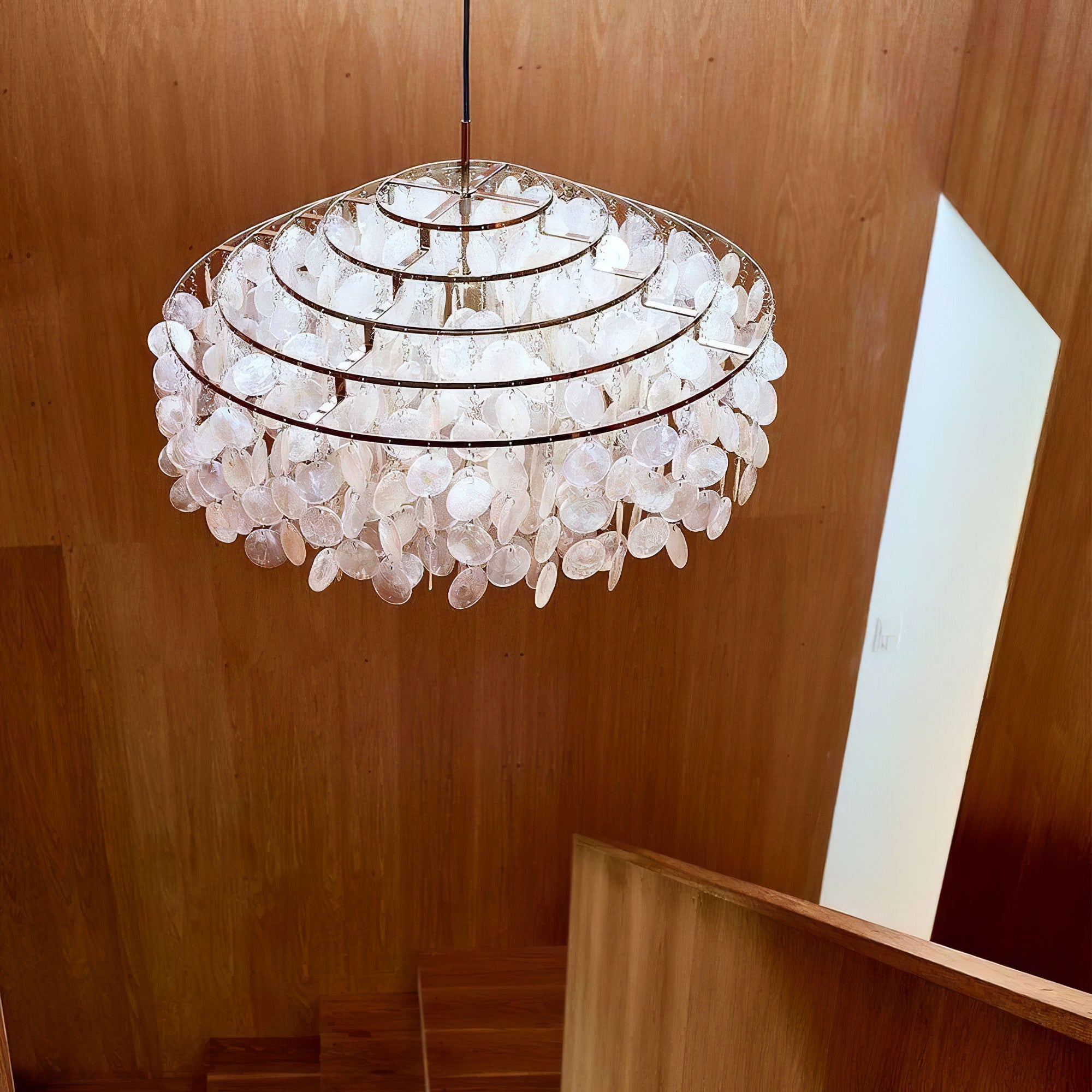 Round Shell Chandelier - Blowlighting