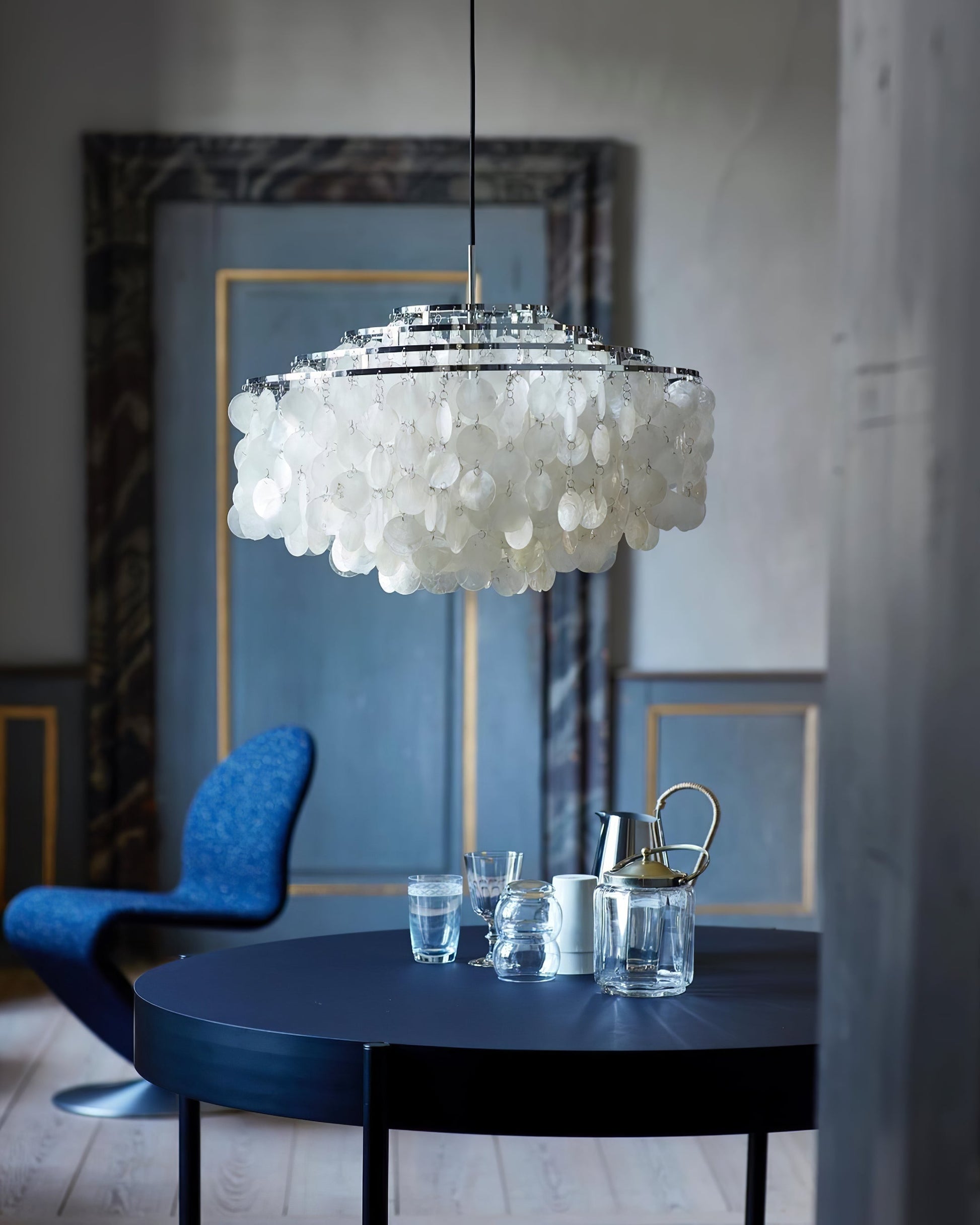 Round Shell Chandelier - Blowlighting