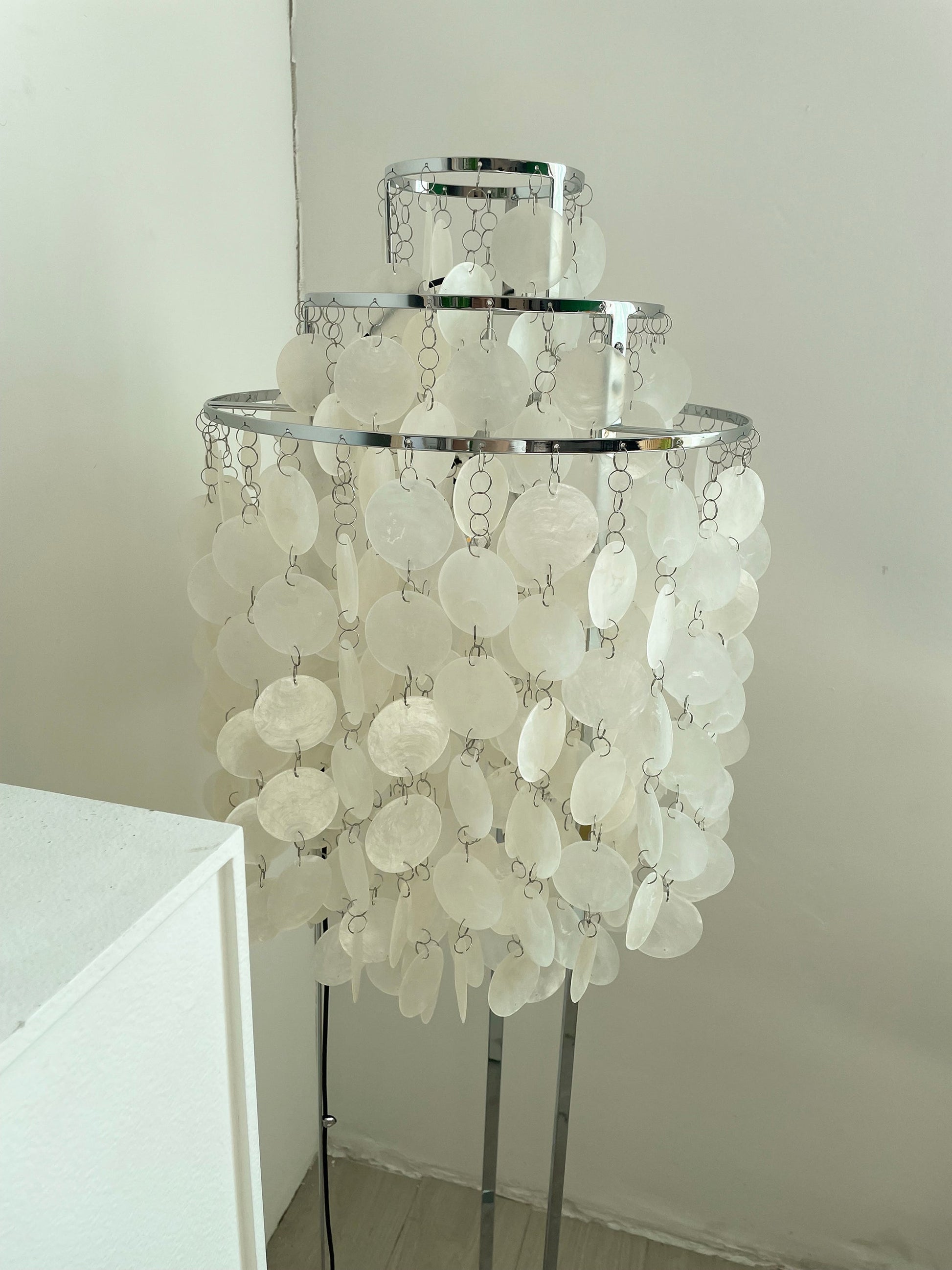 Shell Floor Lamp - Blowlighting
