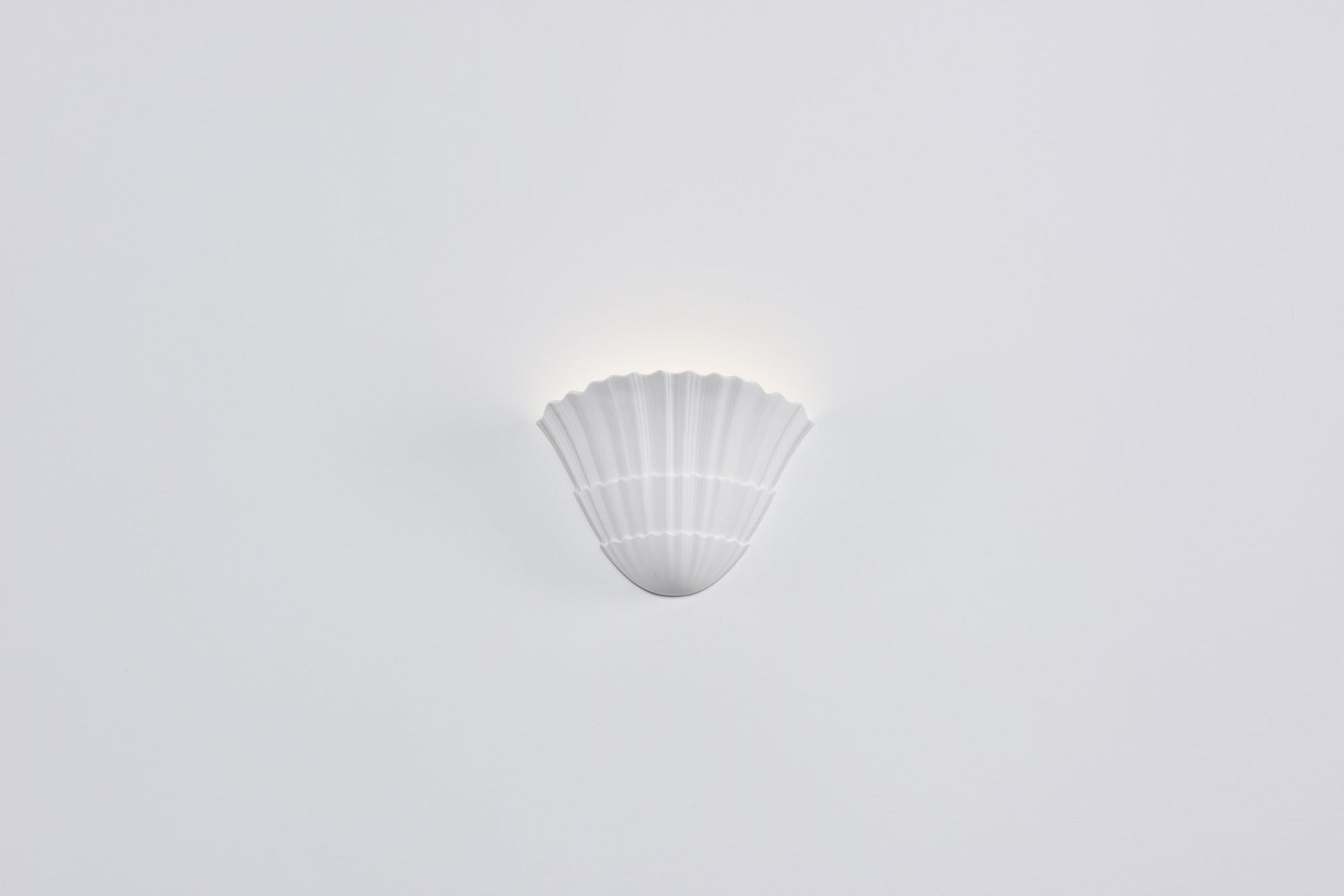 Eliana Modern Metal Wall Lamp - Blowlighting