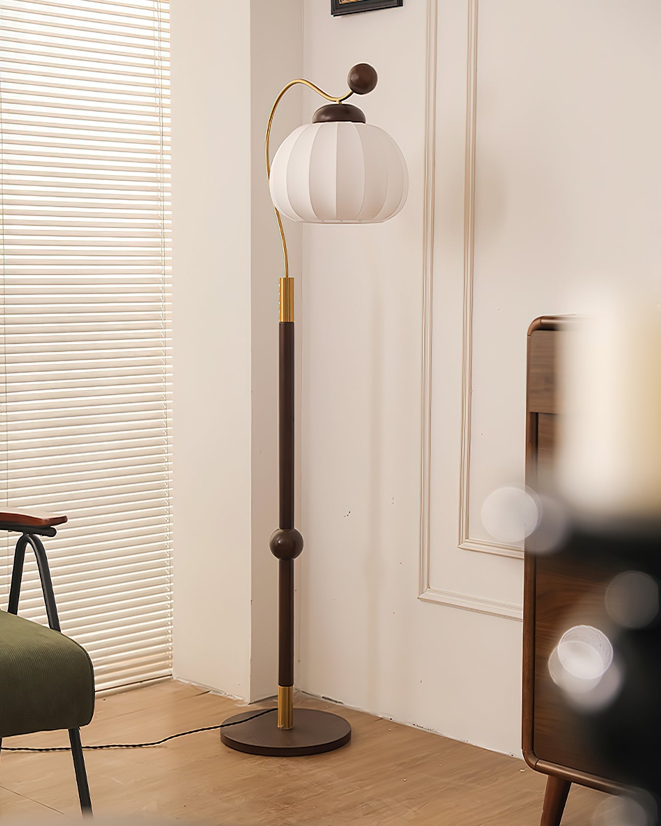 Silk Globe Floor Lamp - Blowlighting