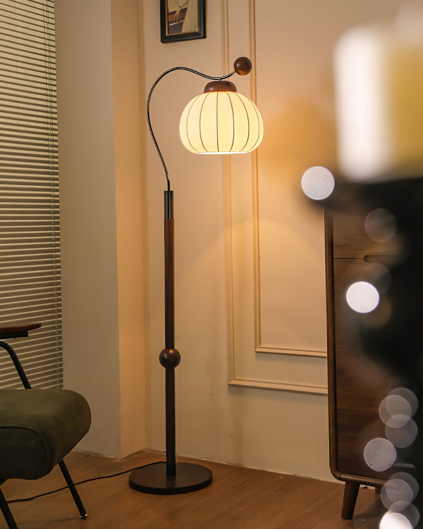 Silk Globe Floor Lamp - Blowlighting