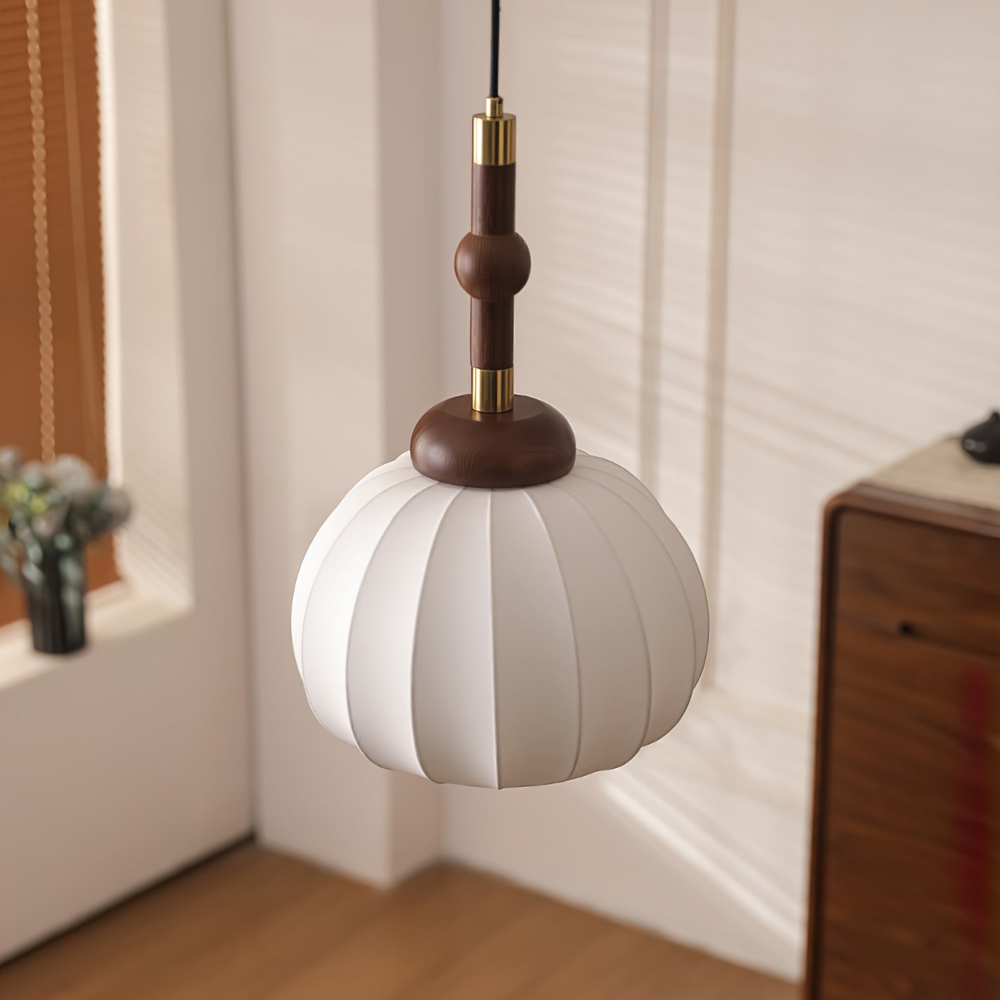 Silk Globe Pendant Lamp - Blowlighting