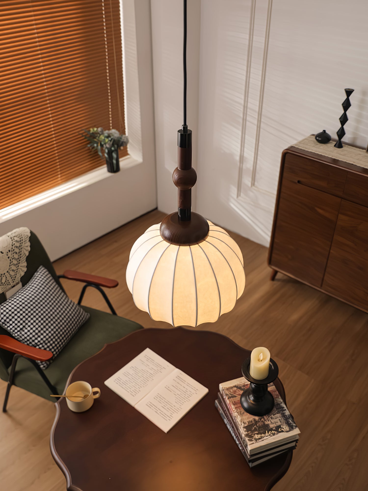 Silk Globe Pendant Lamp - Blowlighting
