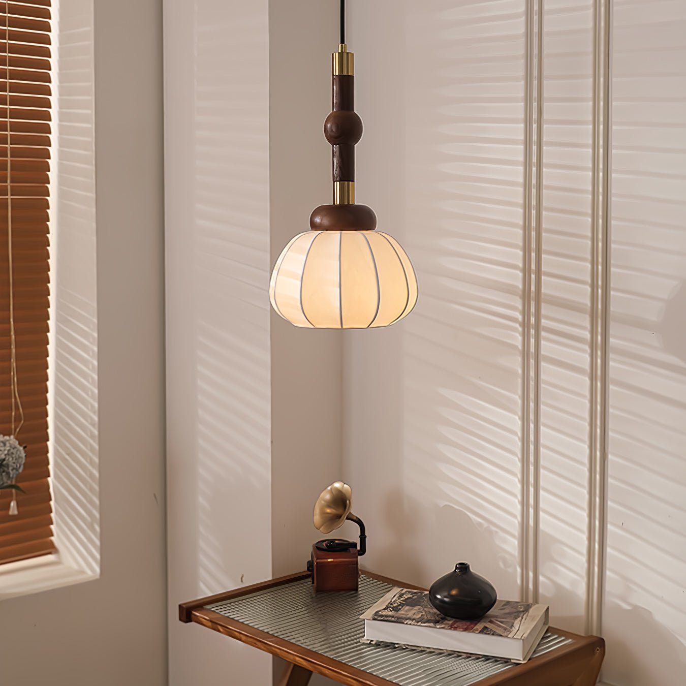 Silk Globe Pendant Lamp - Blowlighting