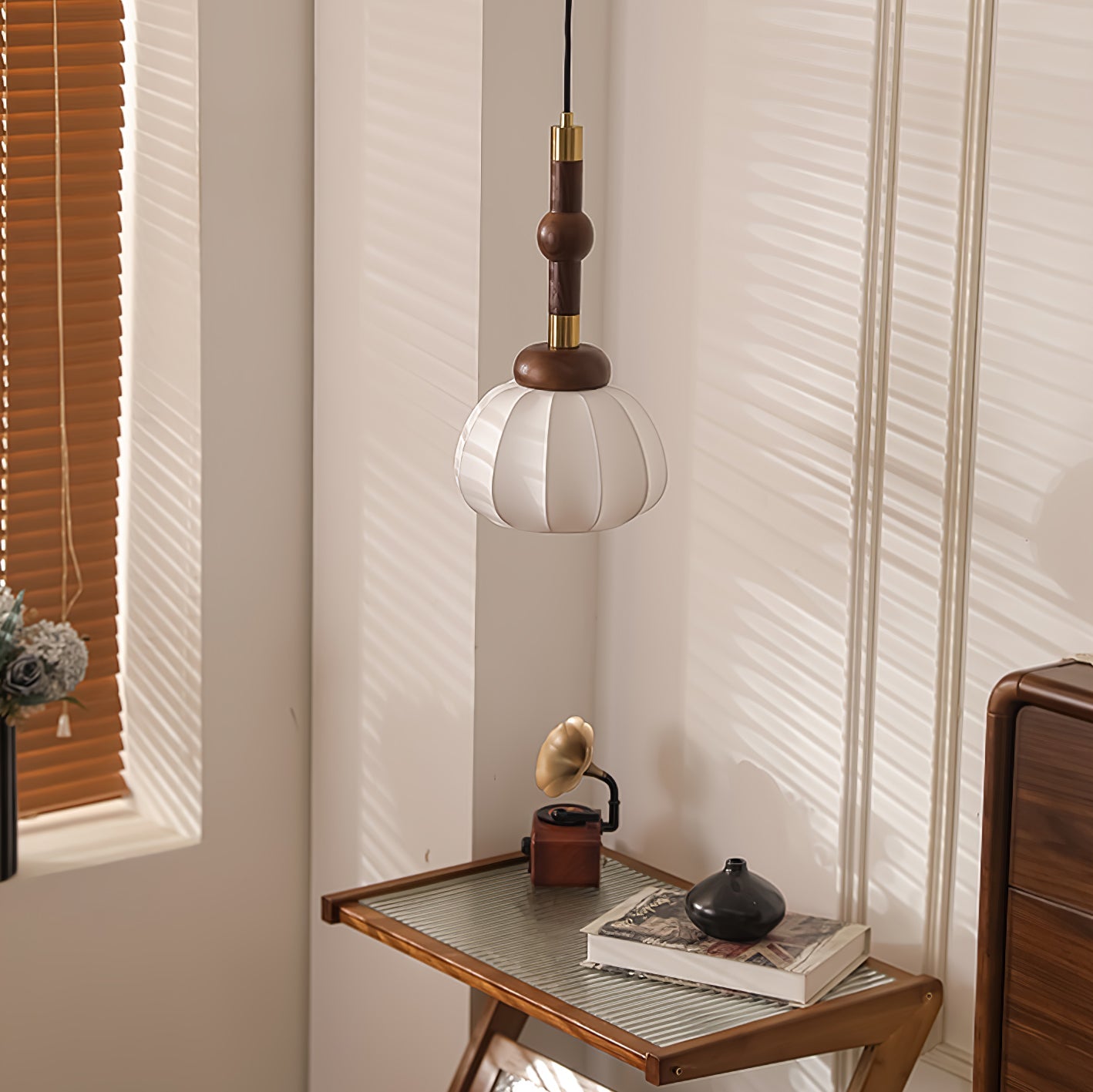 Silk Globe Pendant Lamp - Blowlighting
