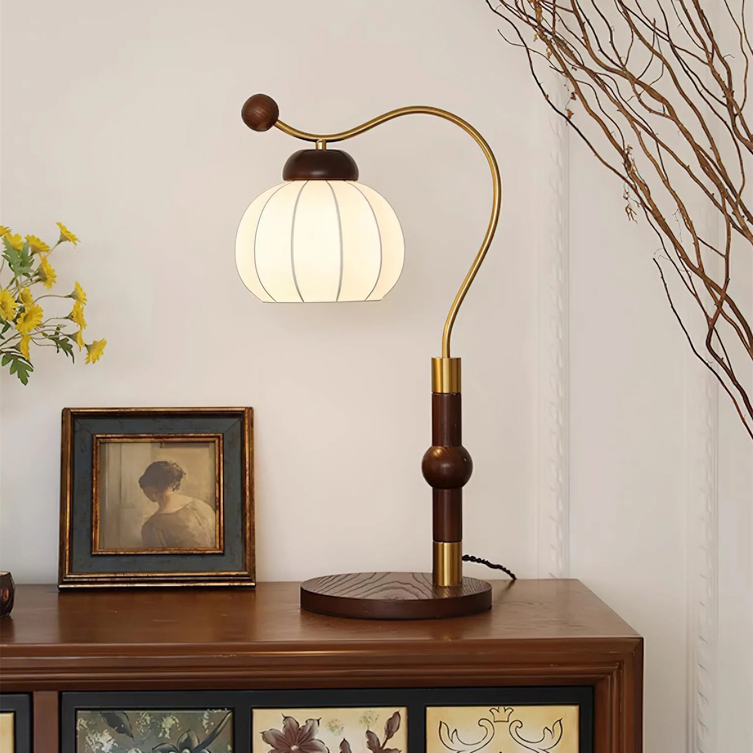 Silk Globe Table Lamp - Blowlighting
