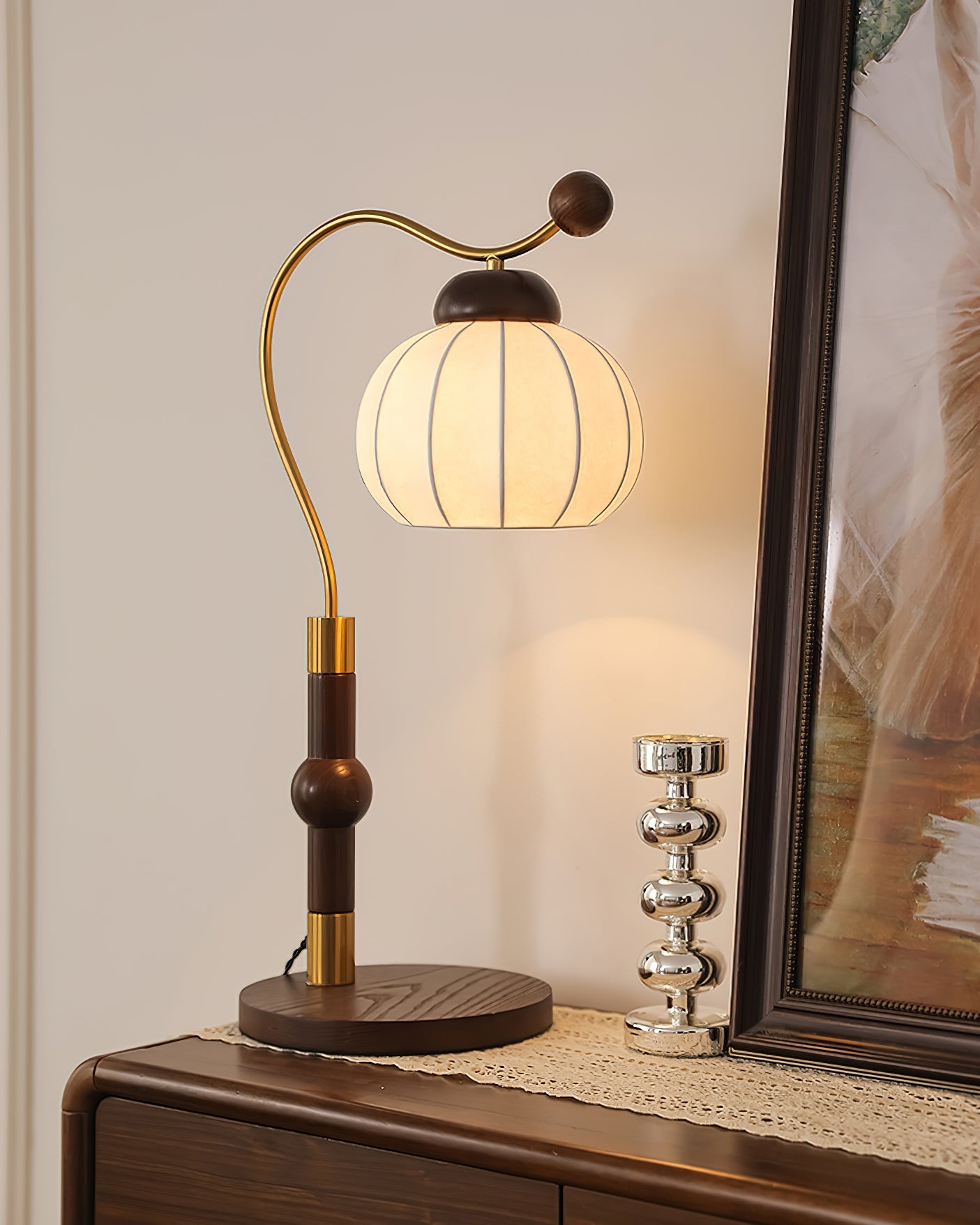 Silk Globe Table Lamp - Blowlighting