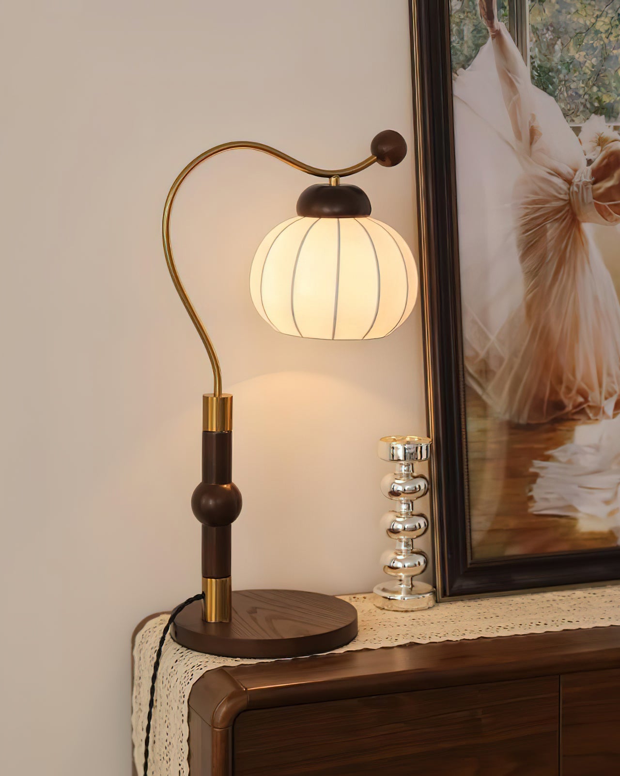 Silk Globe Table Lamp - Blowlighting