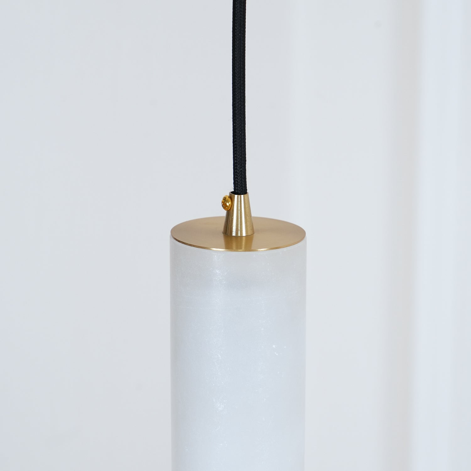 Nyxara Cluster Alabaster Pendant Light - Blowlighting