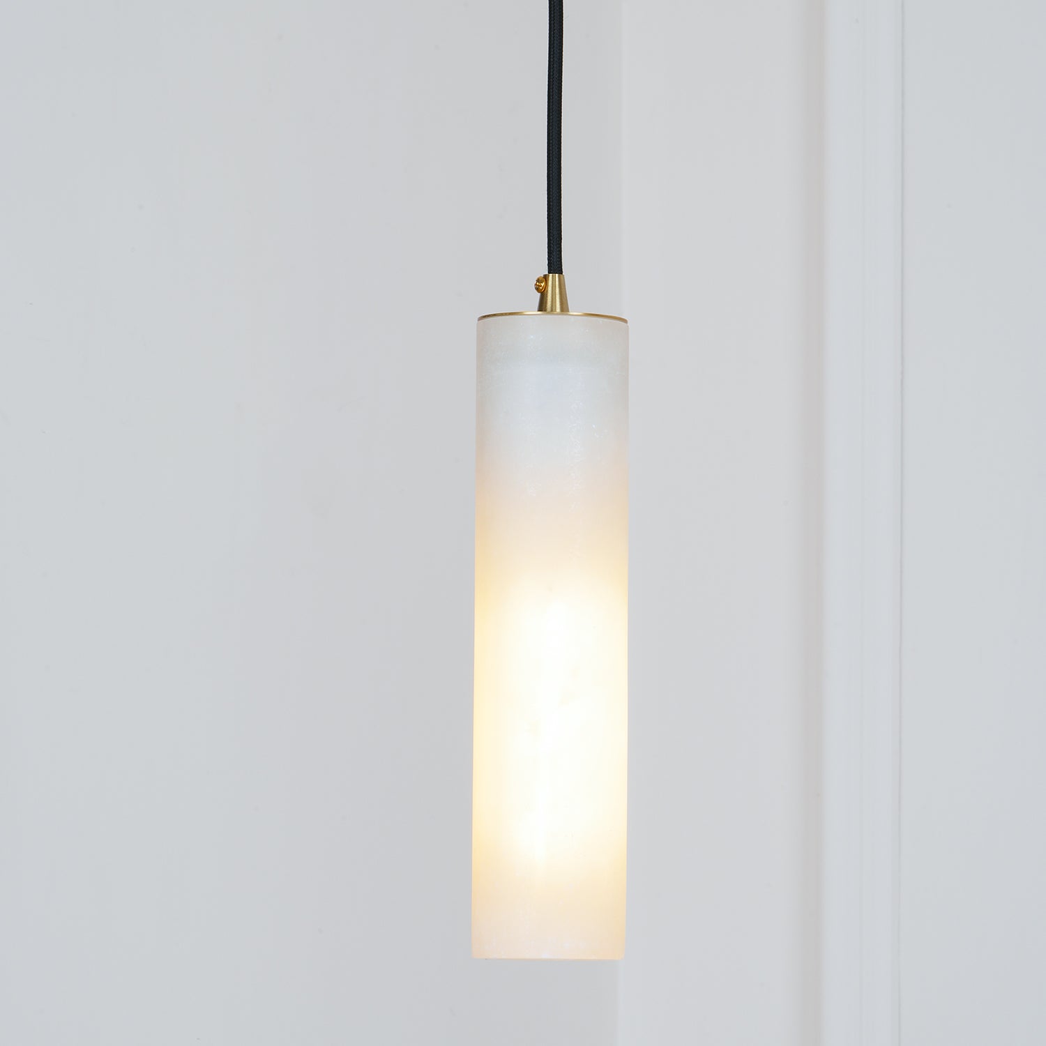 Nyxara Cluster Alabaster Pendant Light - Blowlighting