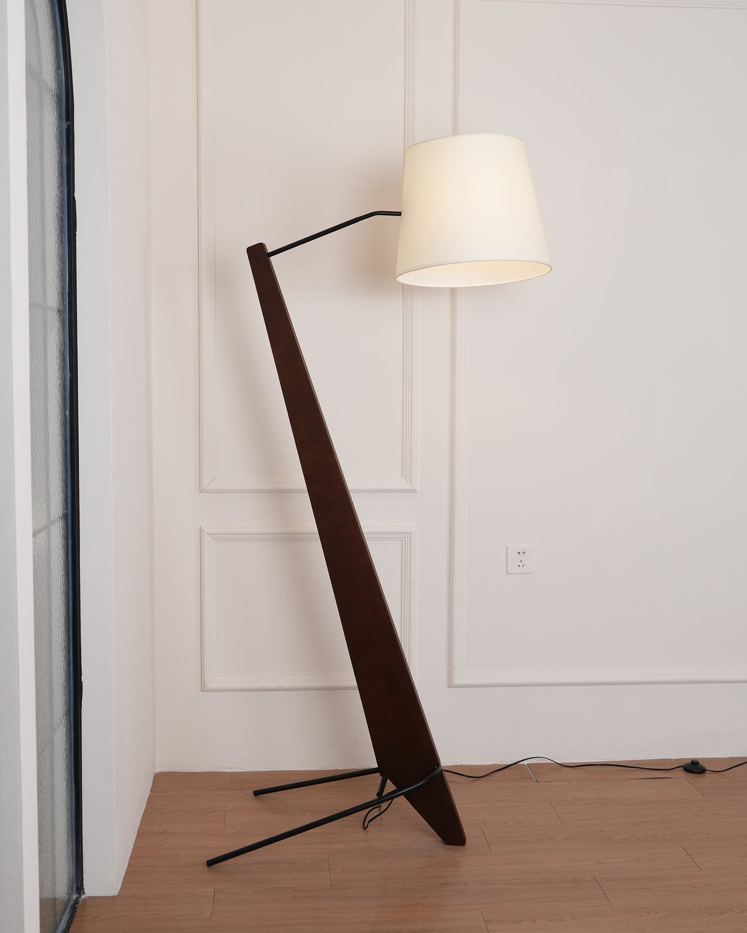 Silva Giant Floor Lamp - Blowlighting