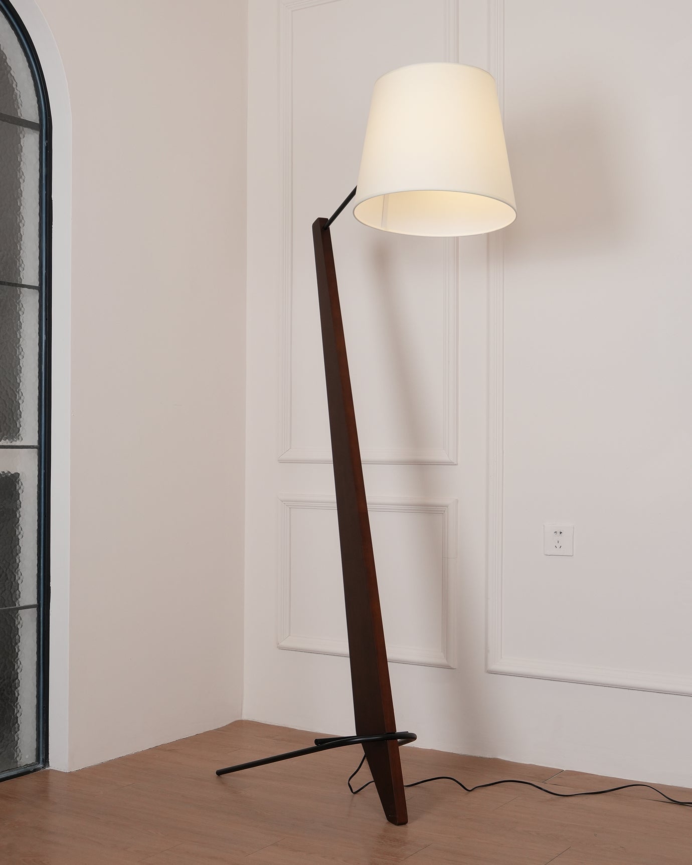 Silva Giant Floor Lamp - Blowlighting
