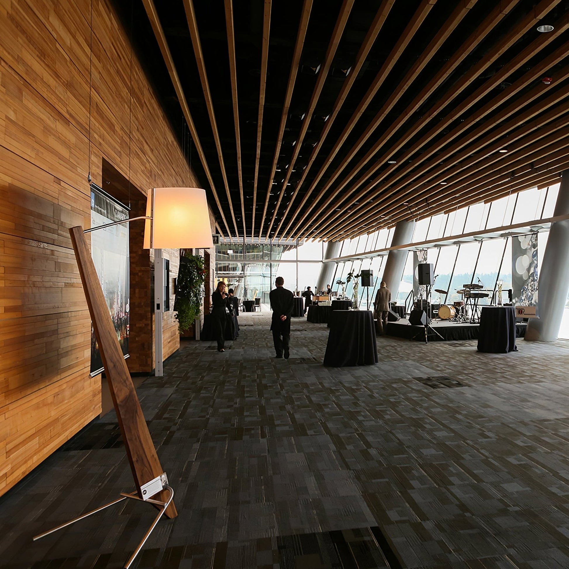 Silva Giant Floor Lamp - Blowlighting