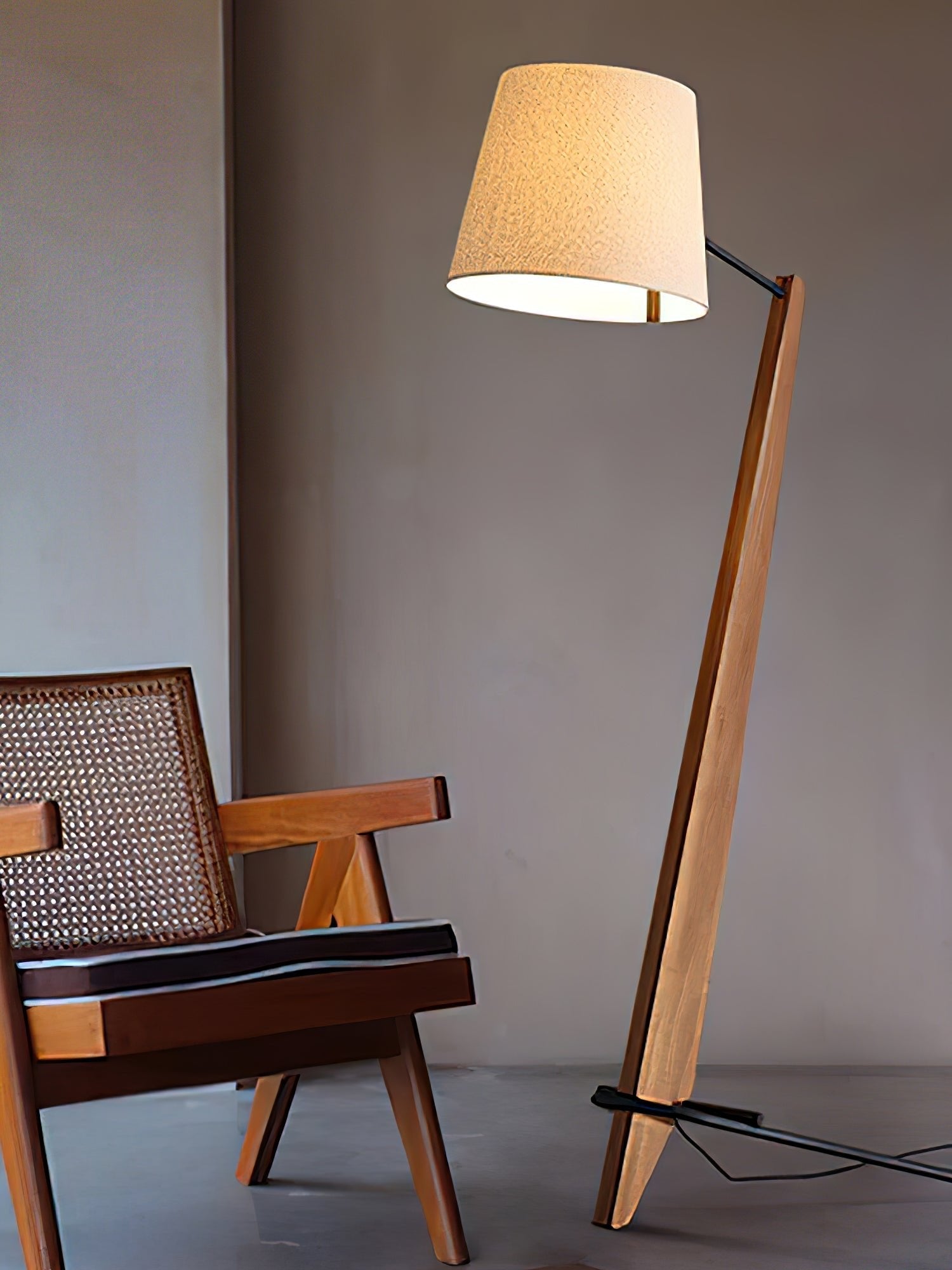 Silva Giant Floor Lamp - Blowlighting