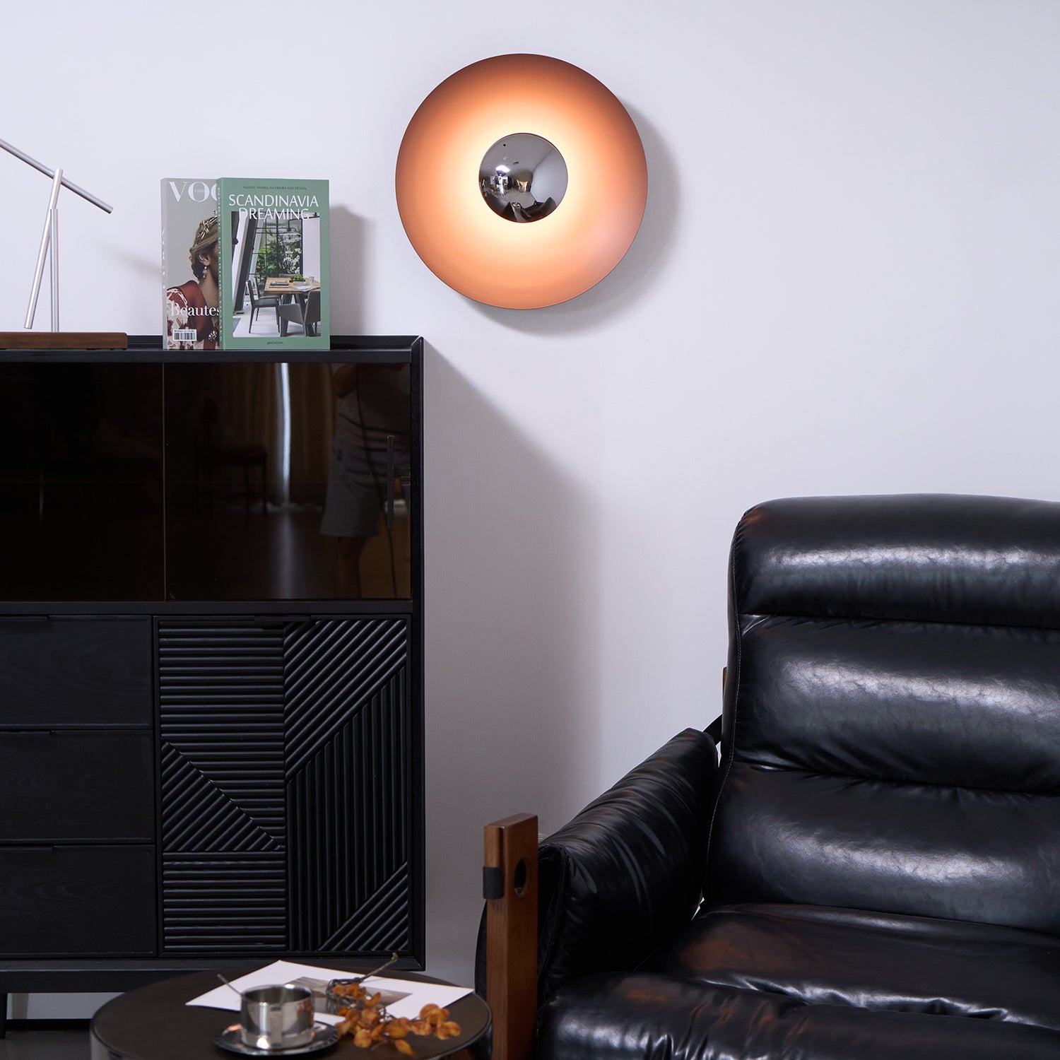 Simplicity Glow Plug-in Wall Light - Blowlighting