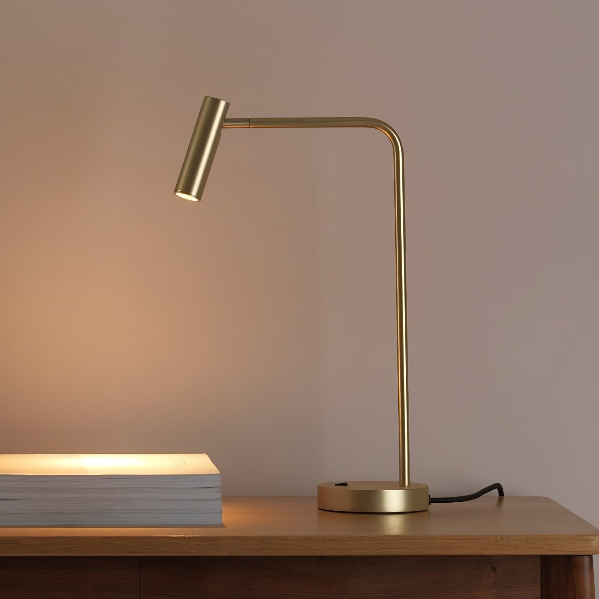 Skinny Table Lamp - Blowlighting