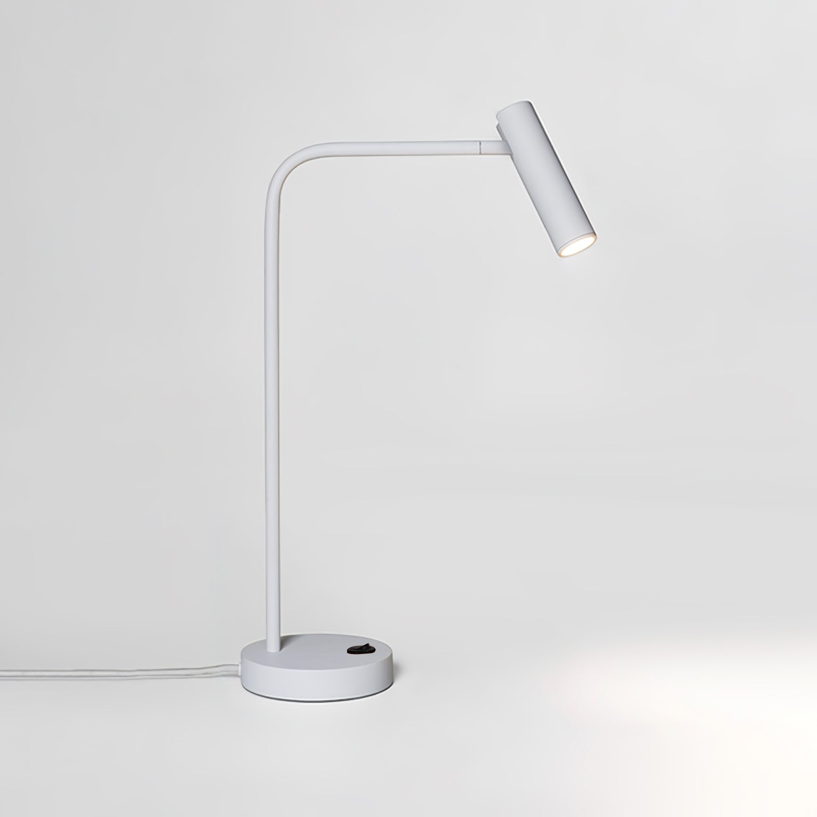 Skinny Table Lamp - Blowlighting