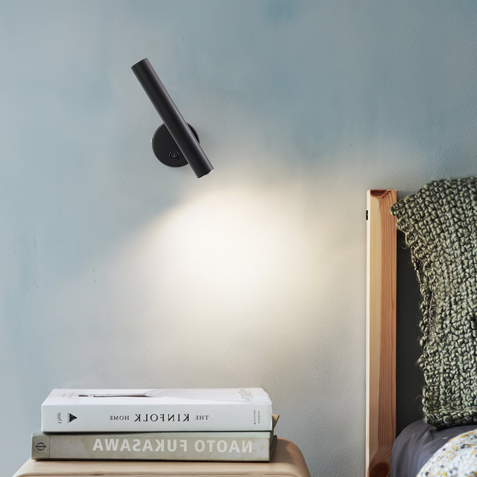 Slender Adjustable Wall Lamp - Blowlighting