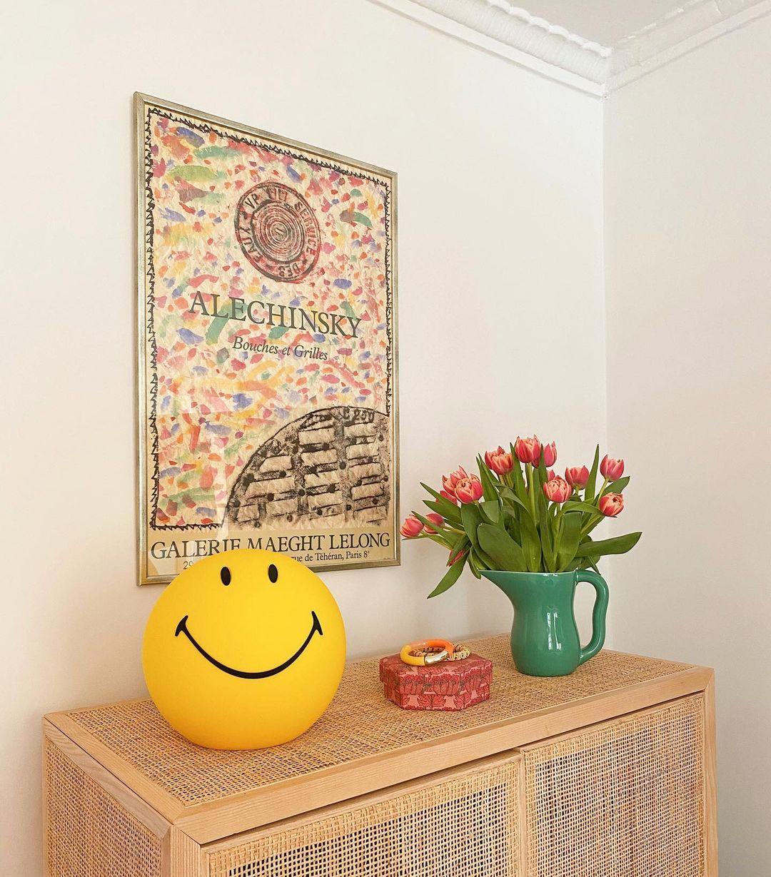 Smiling Rechargeable Table Lamp - Blowlighting