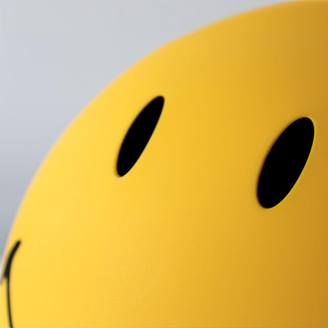 Smiling Table Lamp - Blowlighting